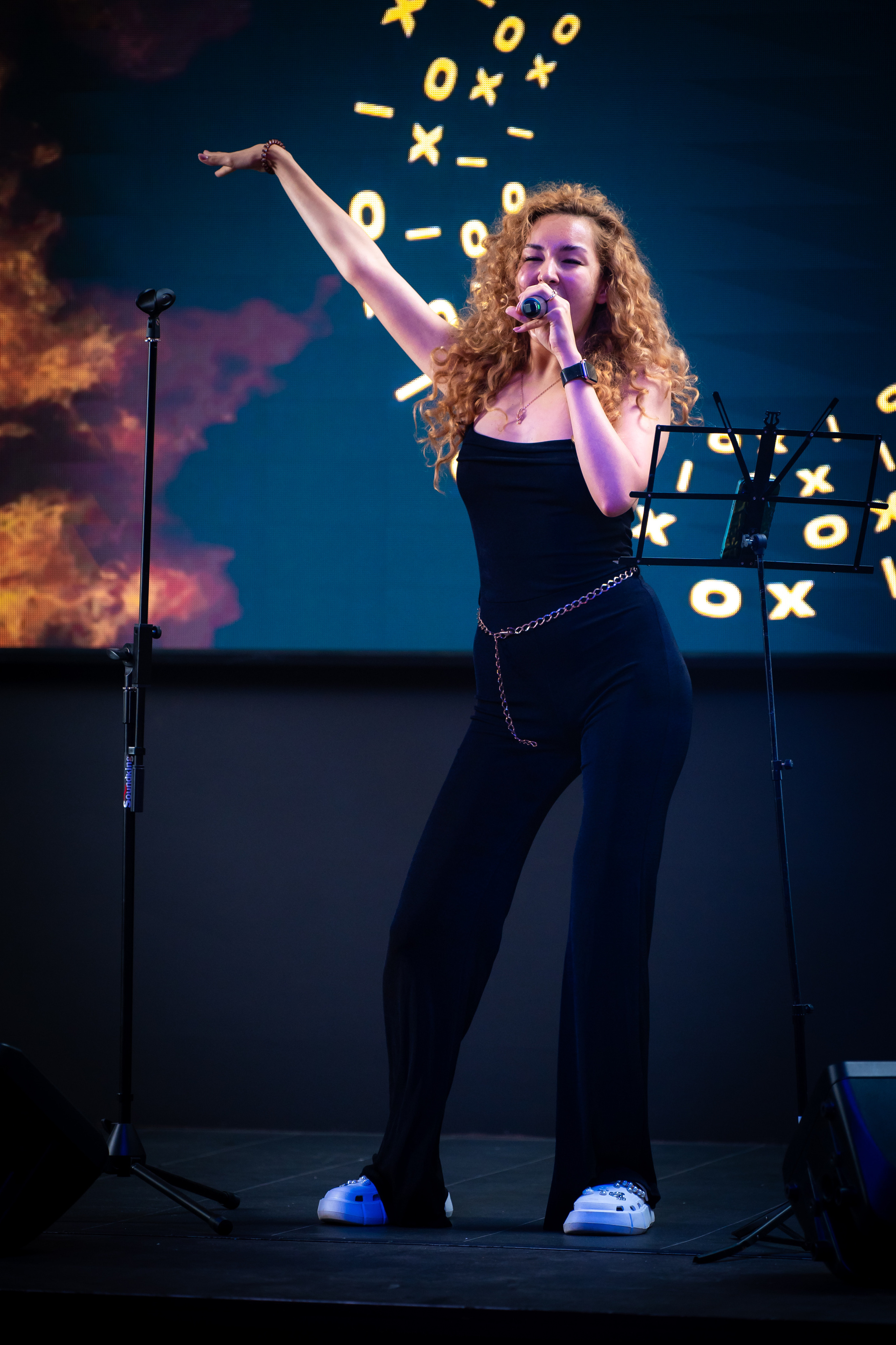 MOREART. Lounge Bar X.O