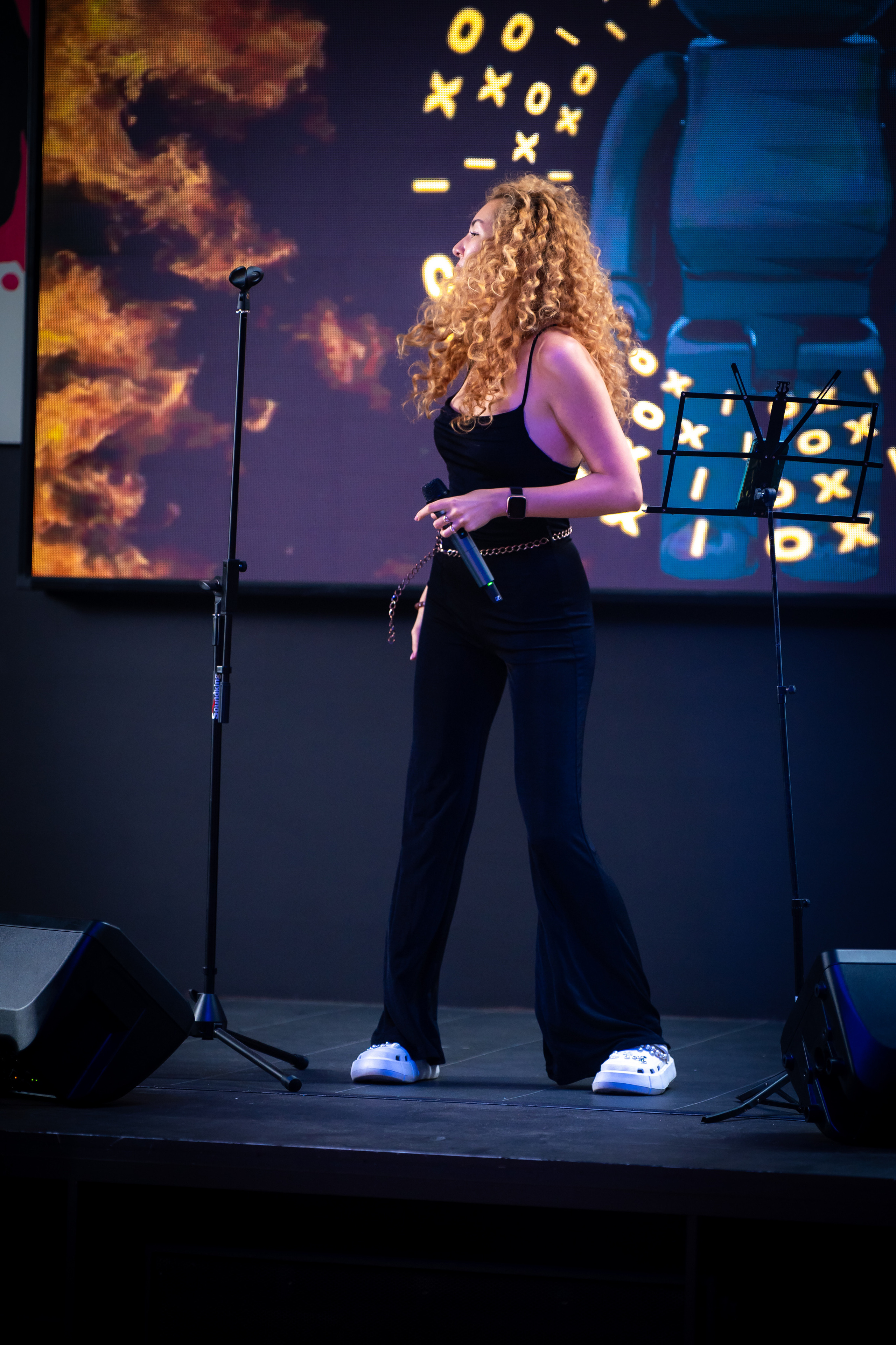 MOREART. Lounge Bar X.O