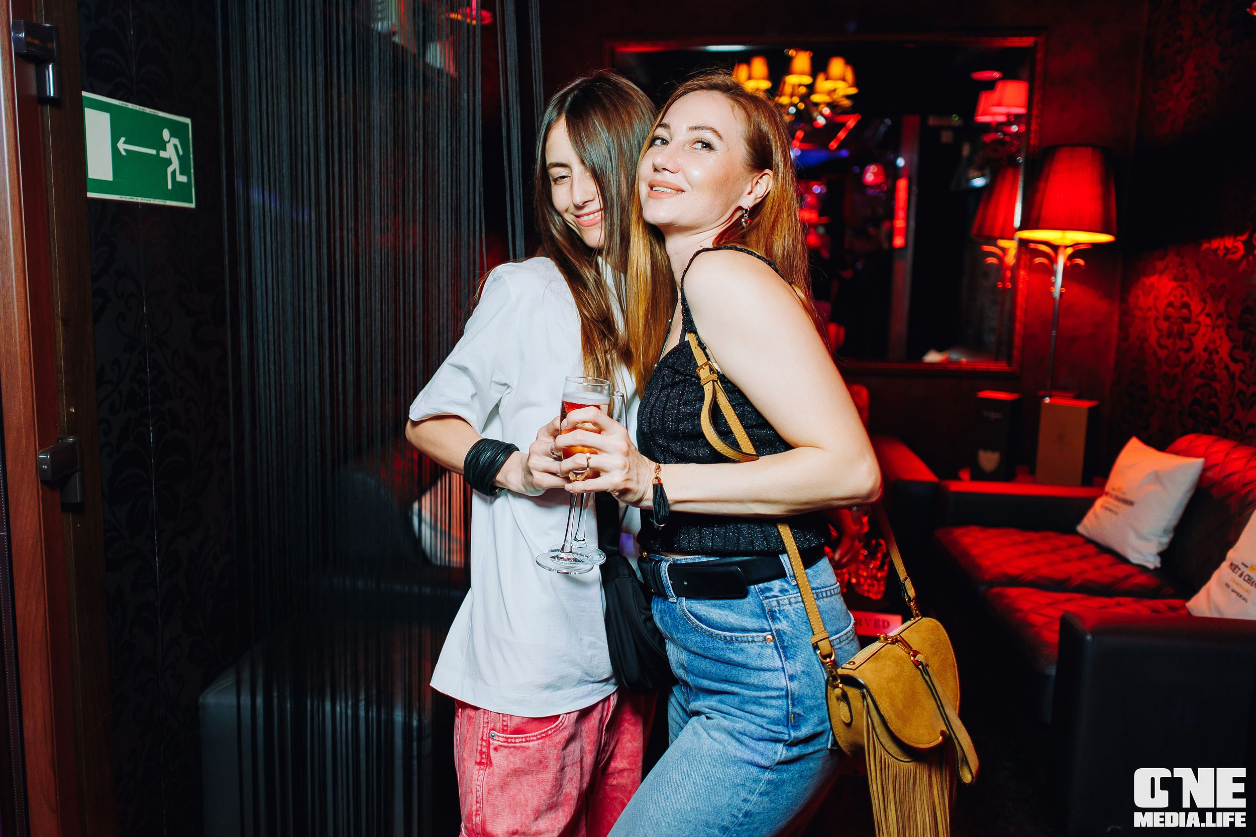 Репортаж с субботней тусовки в Nisha. One Media Life: фоторепортажи, фотоотчеты с мероприятий и заведений