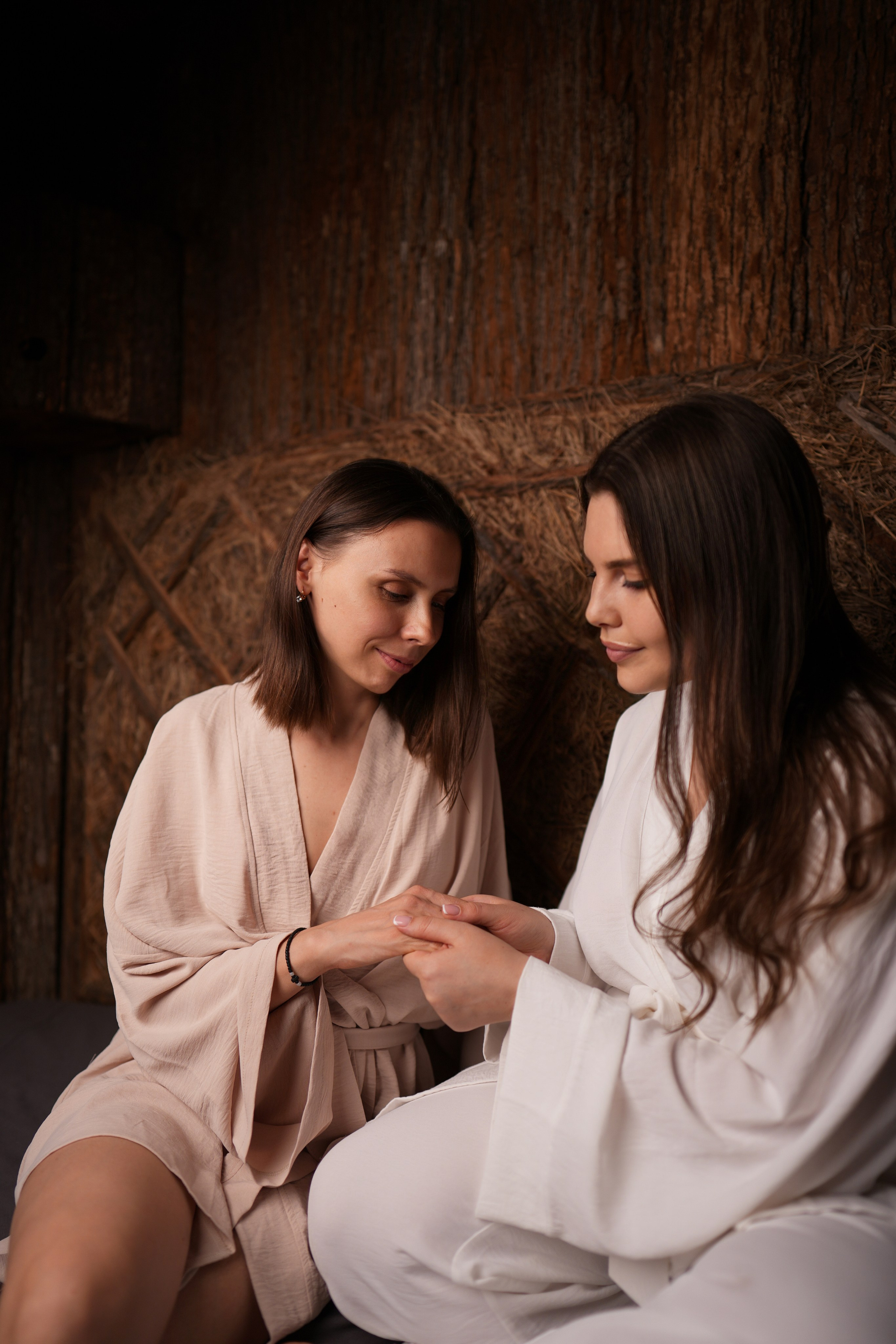 Мастер банных церемоний, перинатальный психолог и доула в Москве и СПб Евгения Артц. Основатель проекта «С неба к маме»