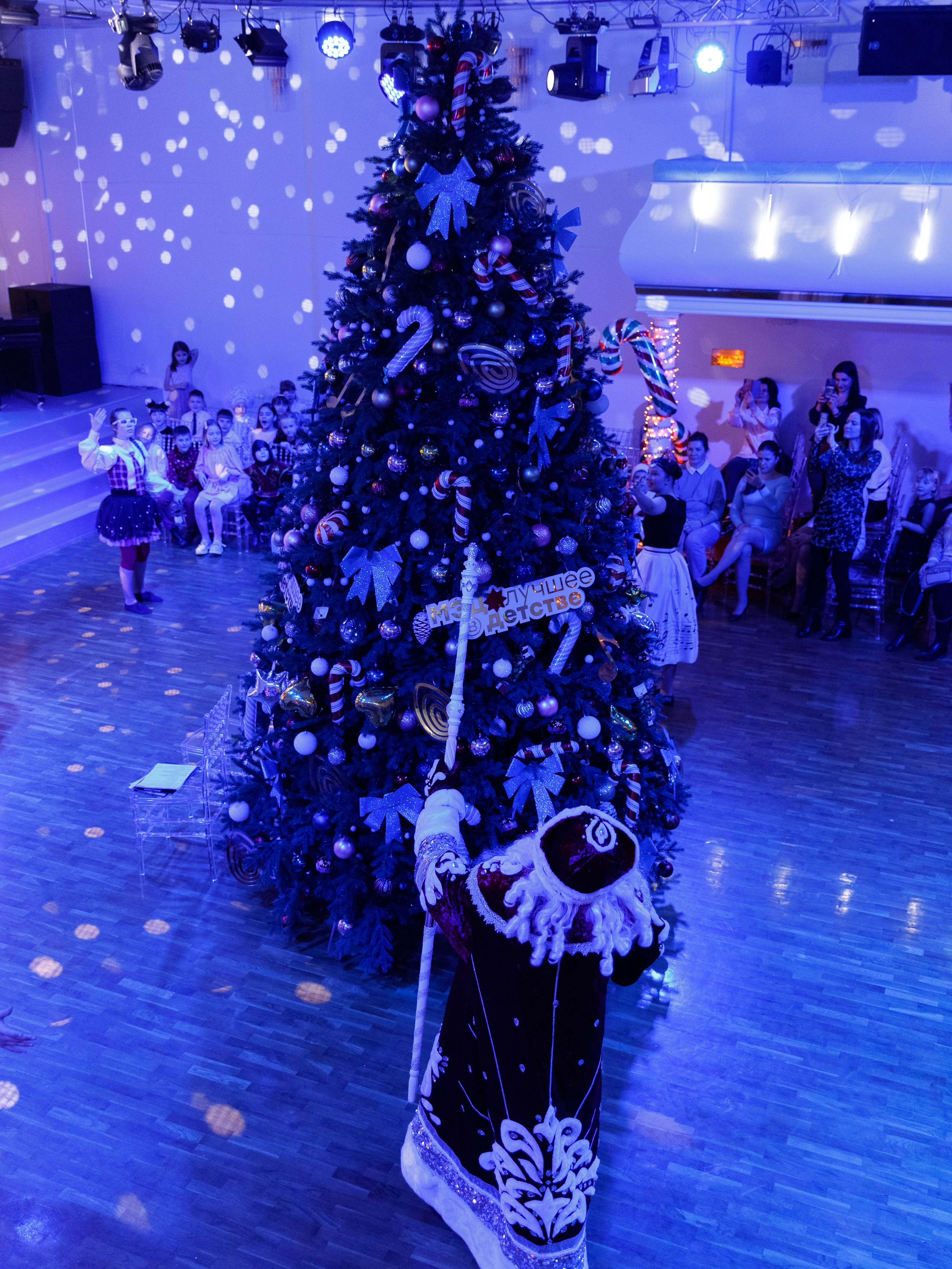 Новый год МЭЦ артстудия Успех. Марина Ушакова. Фотограф. Выпускные альбомы. г. Краснодар