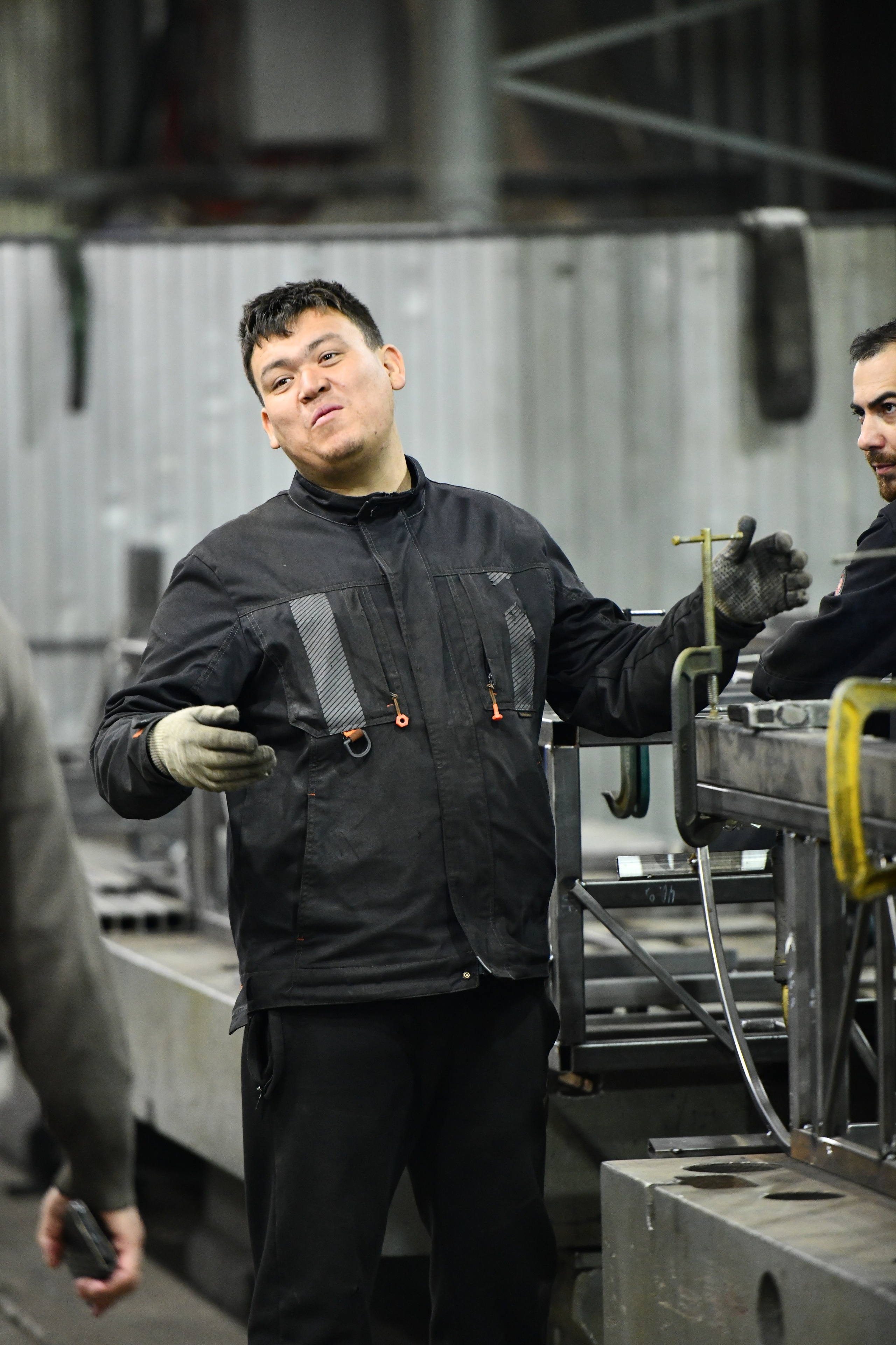 Репортаж с экскурсии на Завод ТРОМ. Репортажный и семейный фотограф — Шелихов Сергей