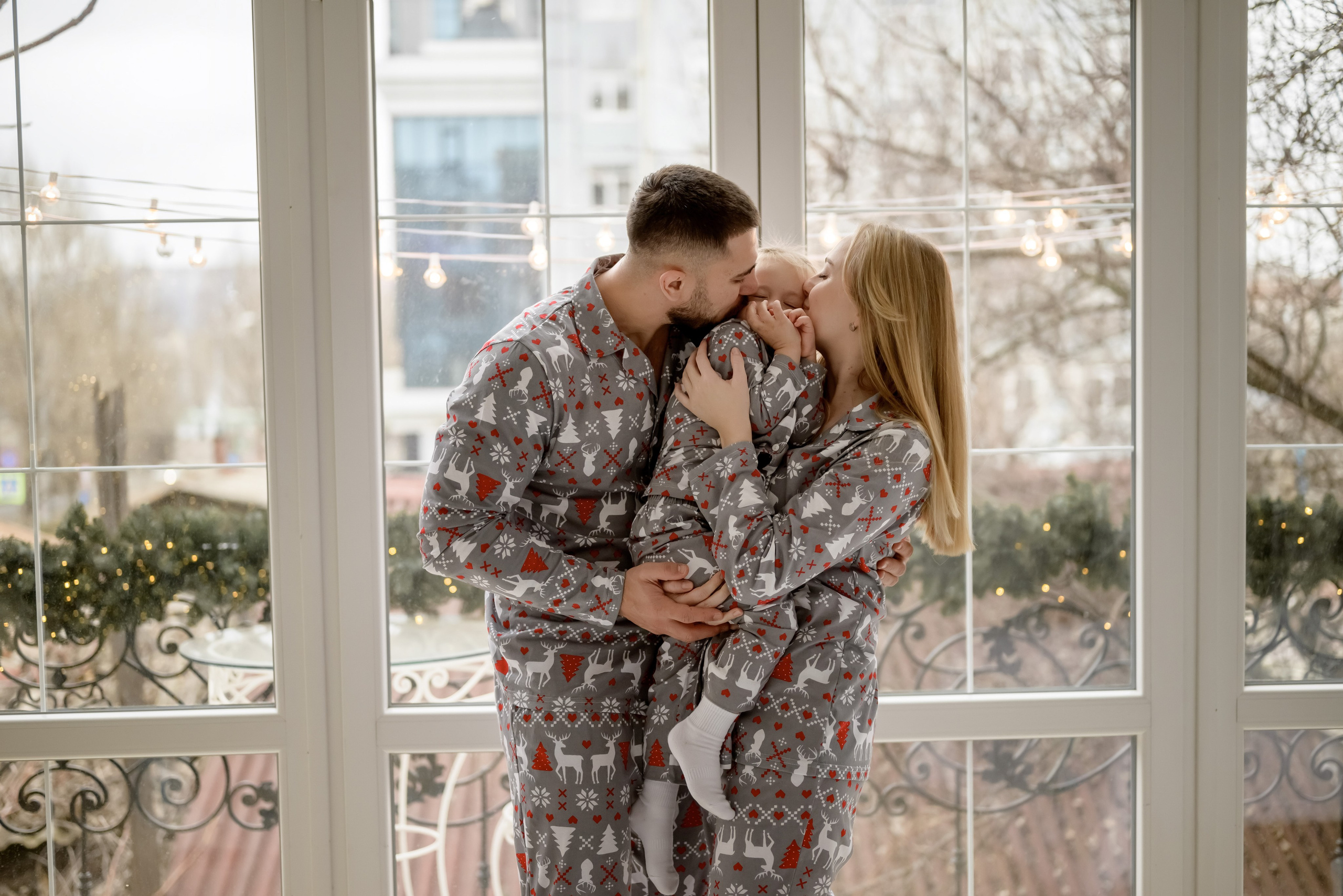 Семейный новый год. Юлия Басня семейный и свадебный фотограф в Донецке