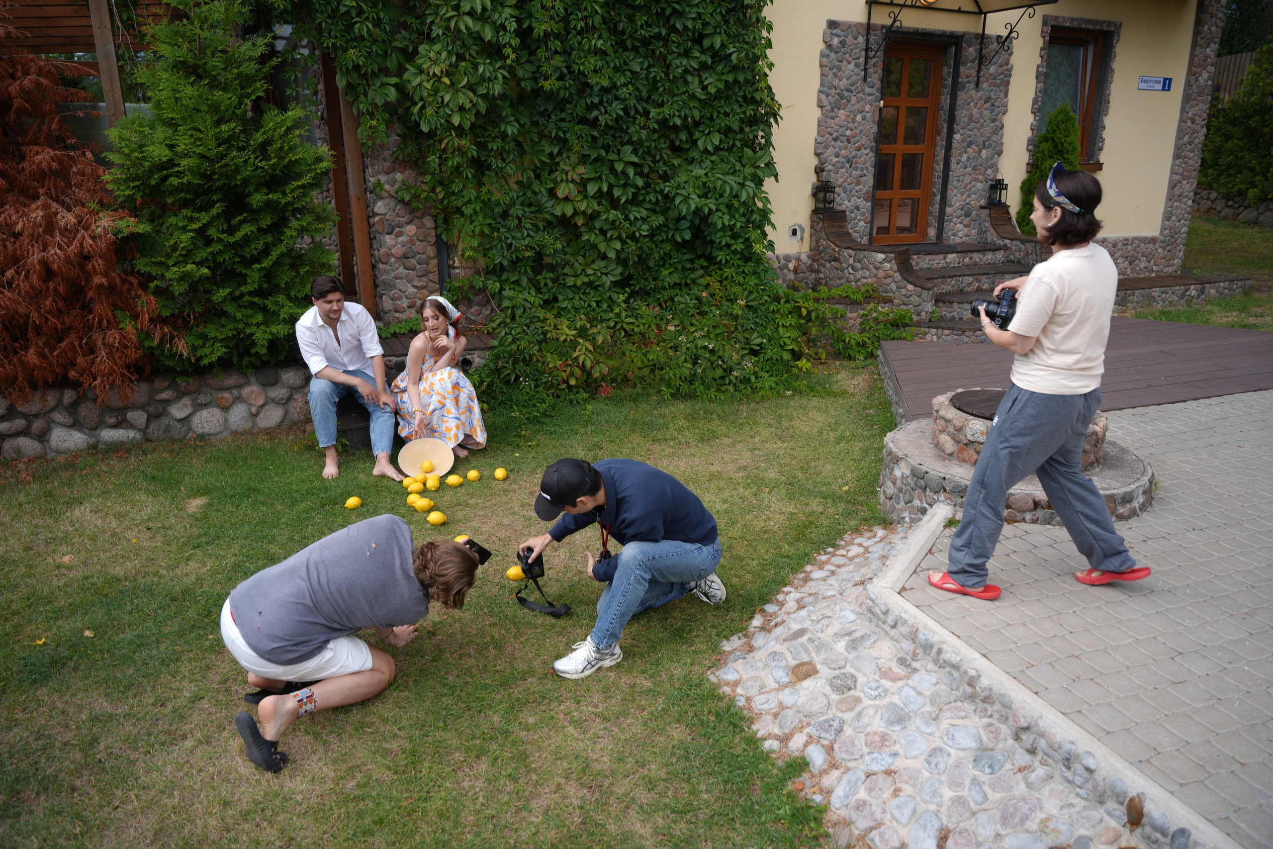 #backstage со съёмок команды в загородном доме. Портретный фотограф в Санкт-Петербурге Дмитриева Наталия