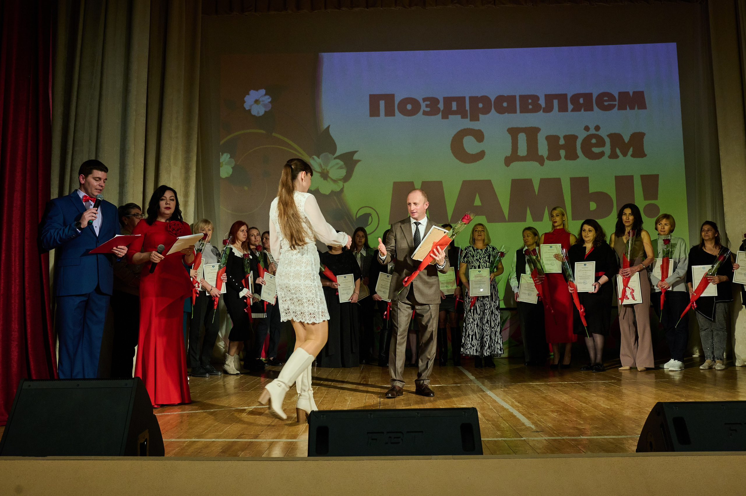 День матери Кабардинка. Жизнь курорта Кабардинка в фотографиях