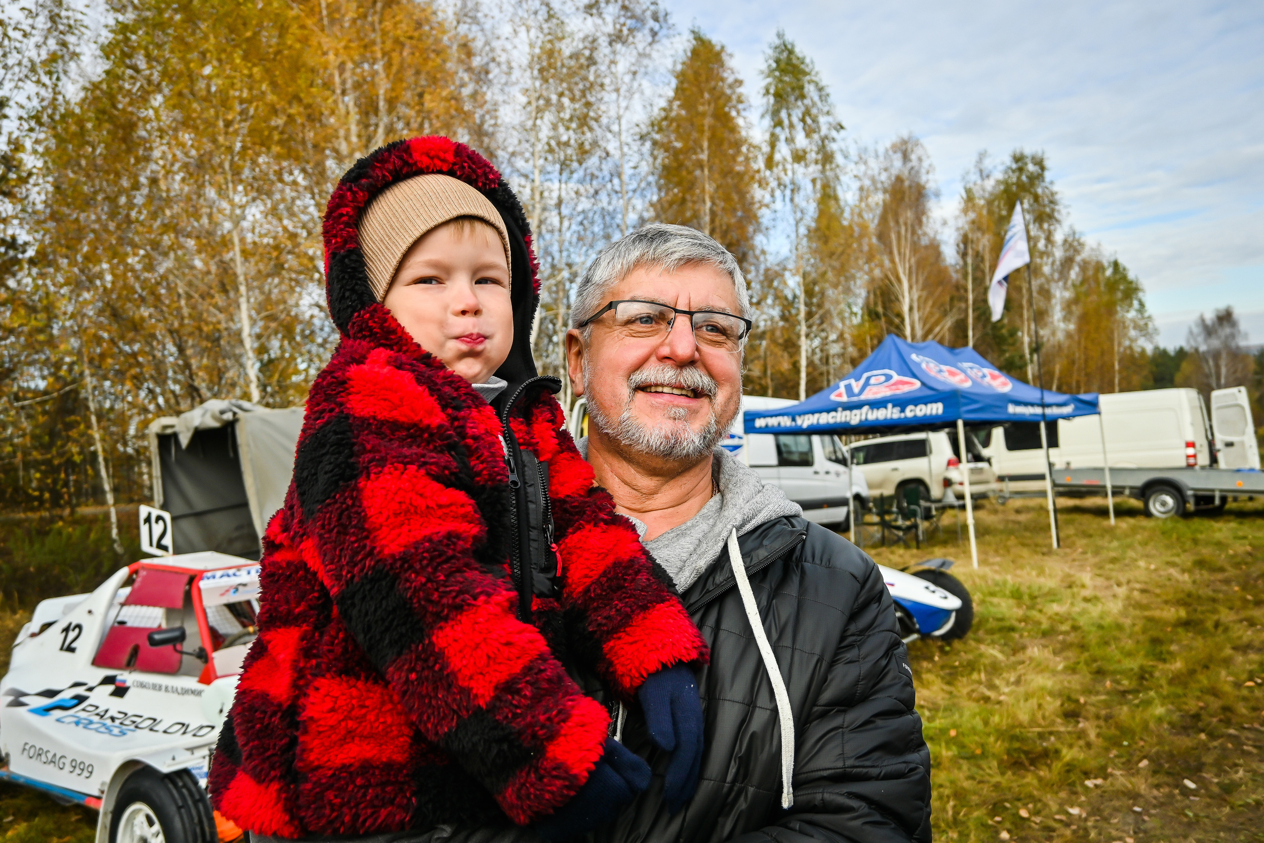 Фоторепортаж автосоревнований в Москве. Фотограф для бизнесконтента, репортажей и семейного альбома в Москве