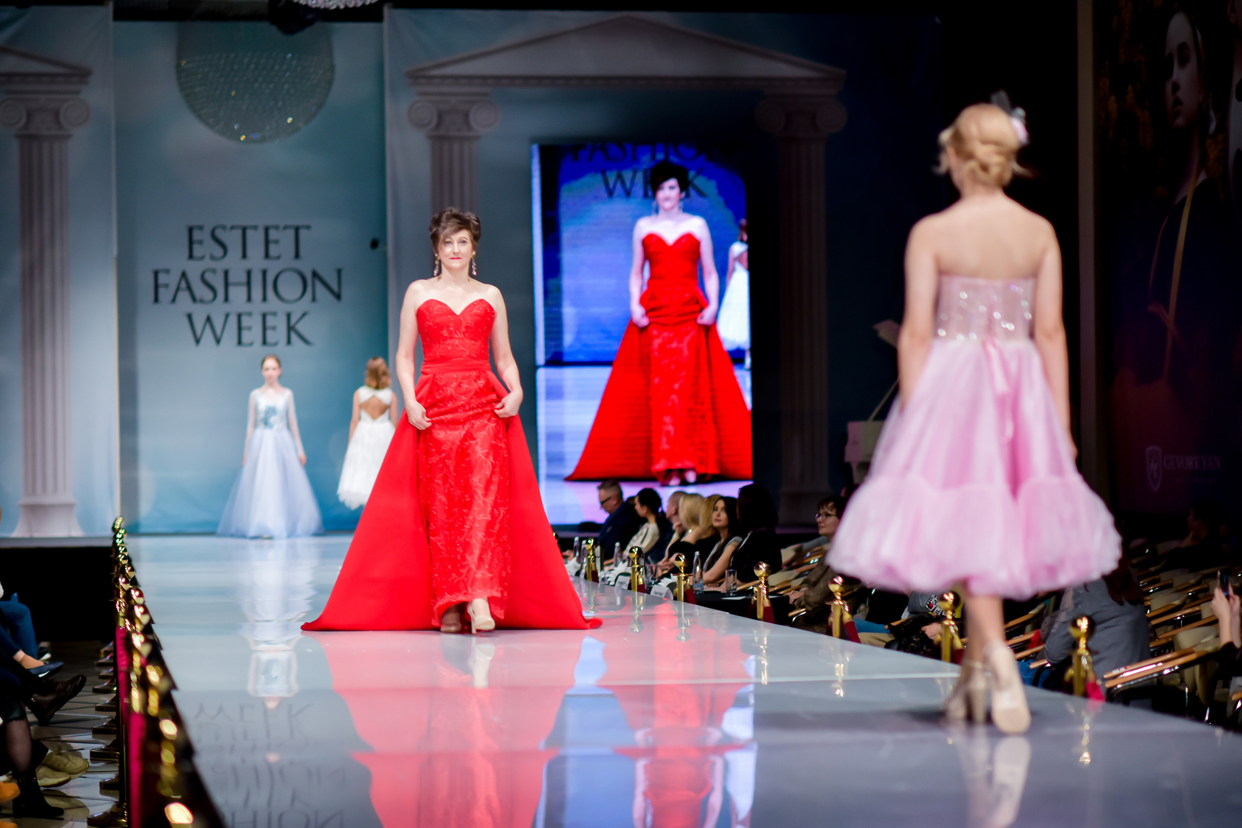 Репортажная съемка в Москве. Фотограф для бизнесконтента, репортажей и семейного альбома в Москве