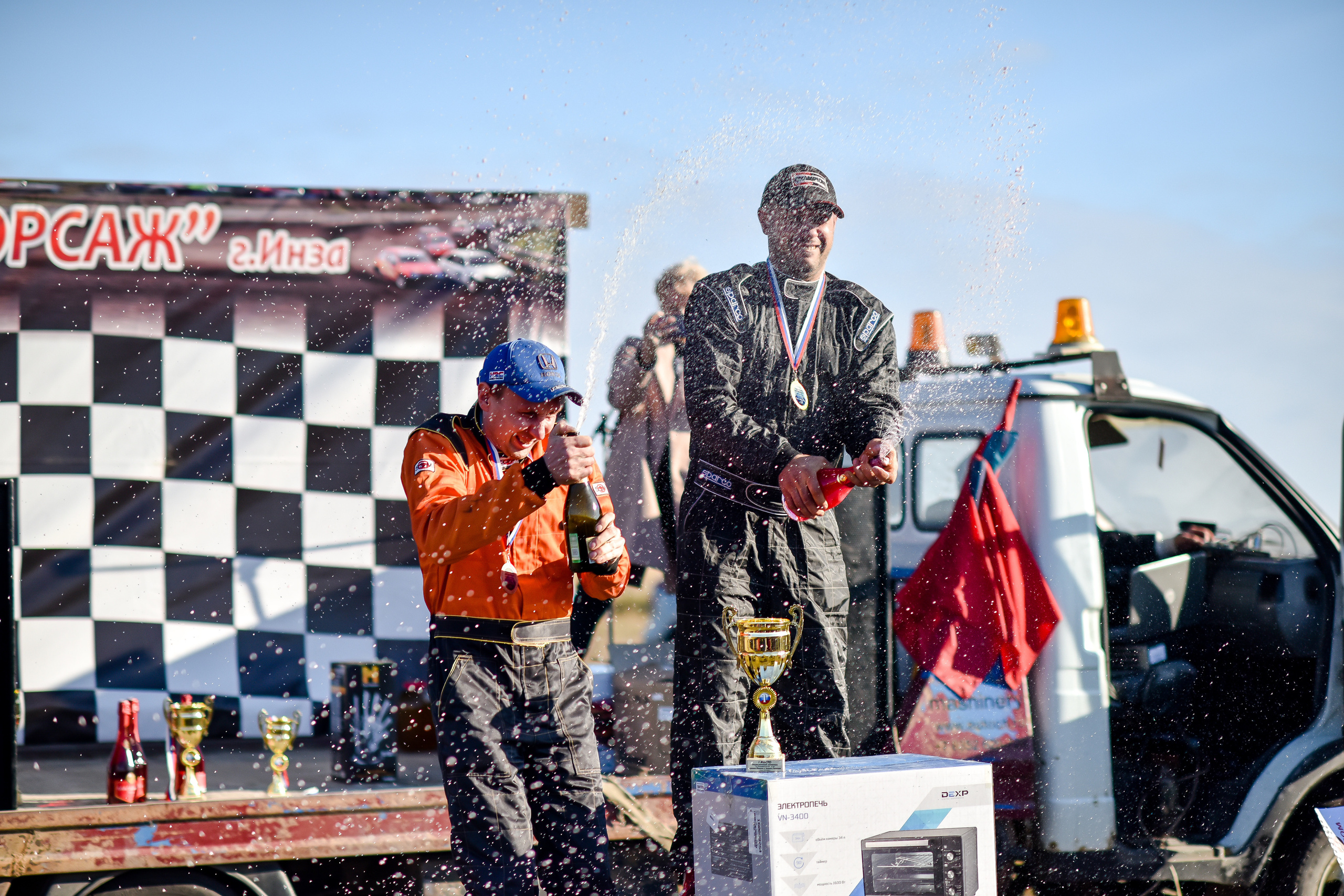 Фоторепортаж автосоревнований в Москве. Фотограф для бизнесконтента, репортажей и семейного альбома в Москве