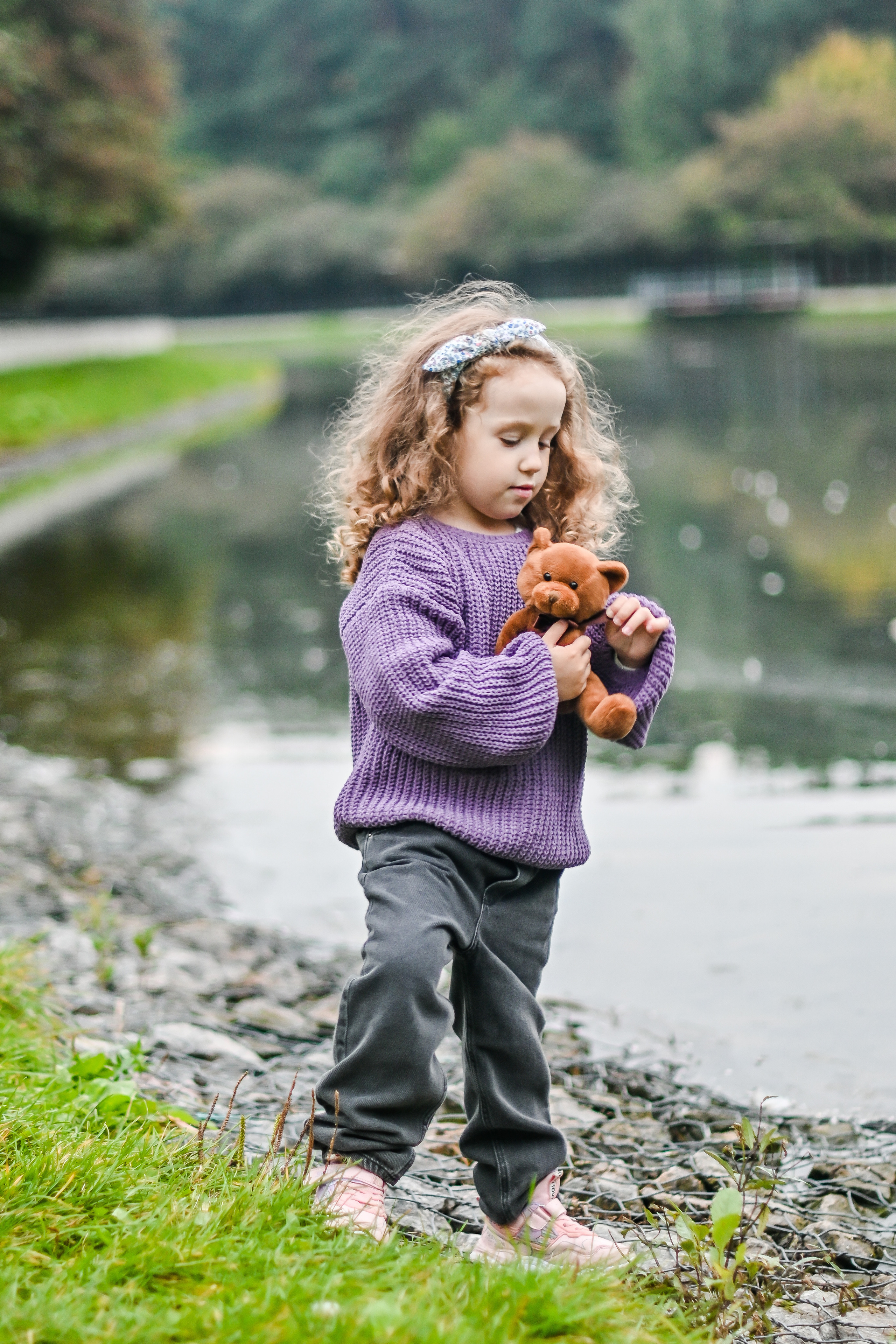 Осенняя фотосъмка на юго-западе в Москве. Фотограф для бизнесконтента, репортажей и семейного альбома в Москве