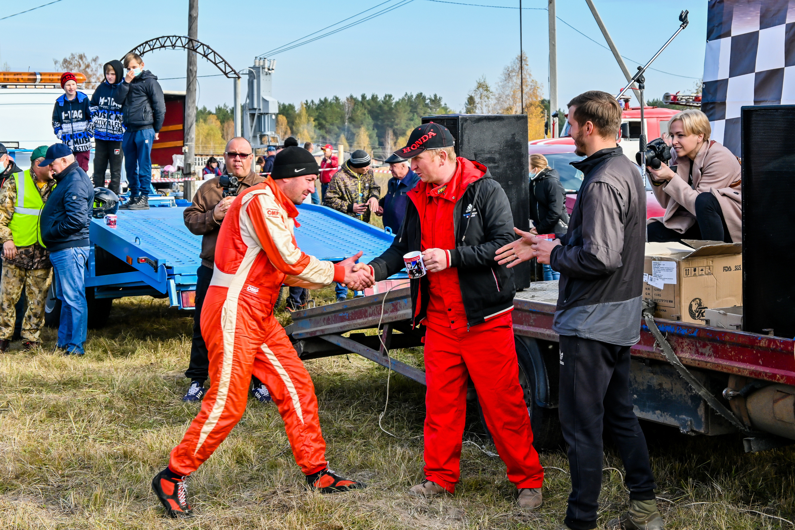 Фоторепортаж автосоревнований в Москве. Фотограф для бизнесконтента, репортажей и семейного альбома в Москве