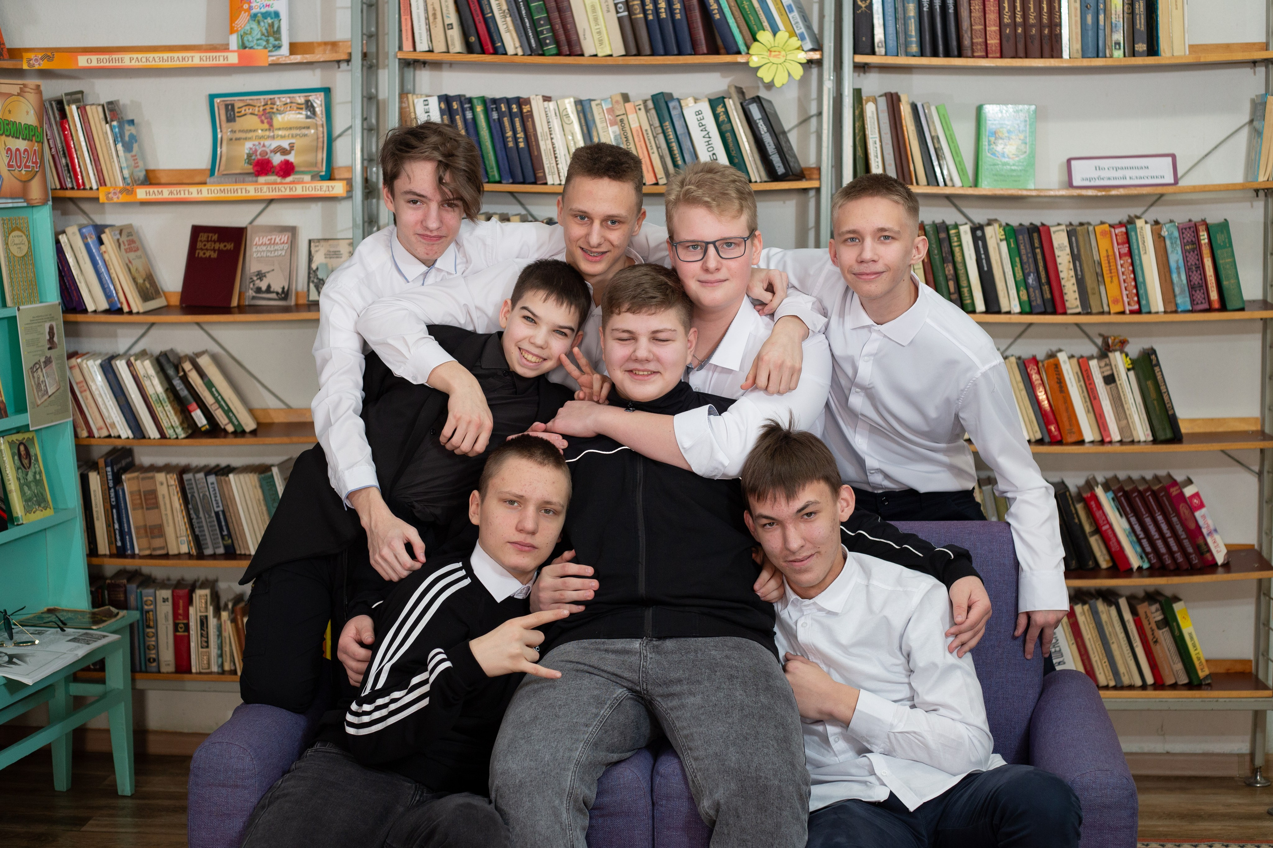 Выпускные альбомы для старших классов. Фотограф в Пермском крае Матвей Раттер