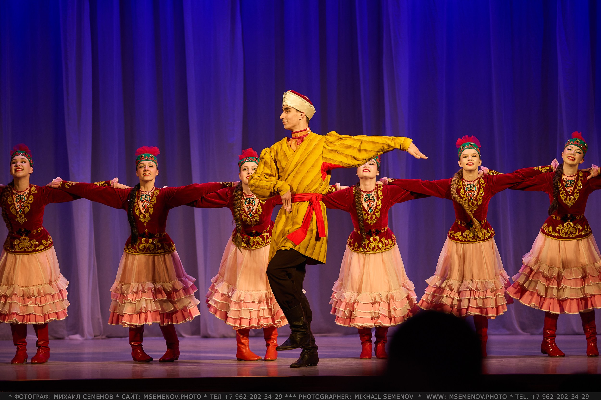 Фоторепортаж с Концерта «Волжанка» и «Задоринка»