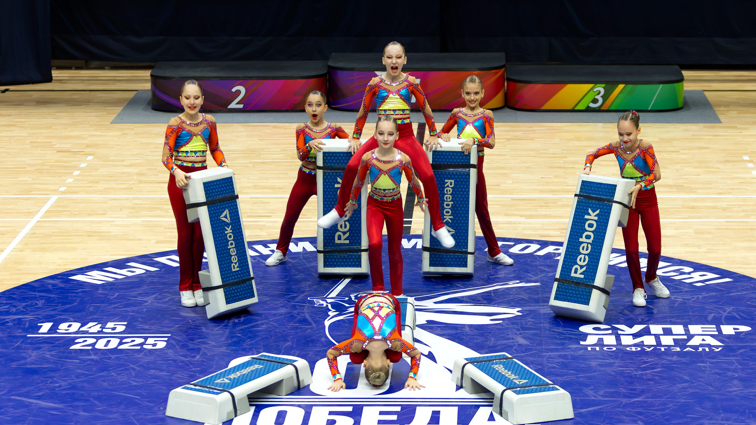 Фестиваль по фитнес-аэробике «Облачко» дисциплина «Степ-аэробика». Выпускные альбомы и школьный фотограф в Подольске, Троицке, Щербинке, Москве и Московской области