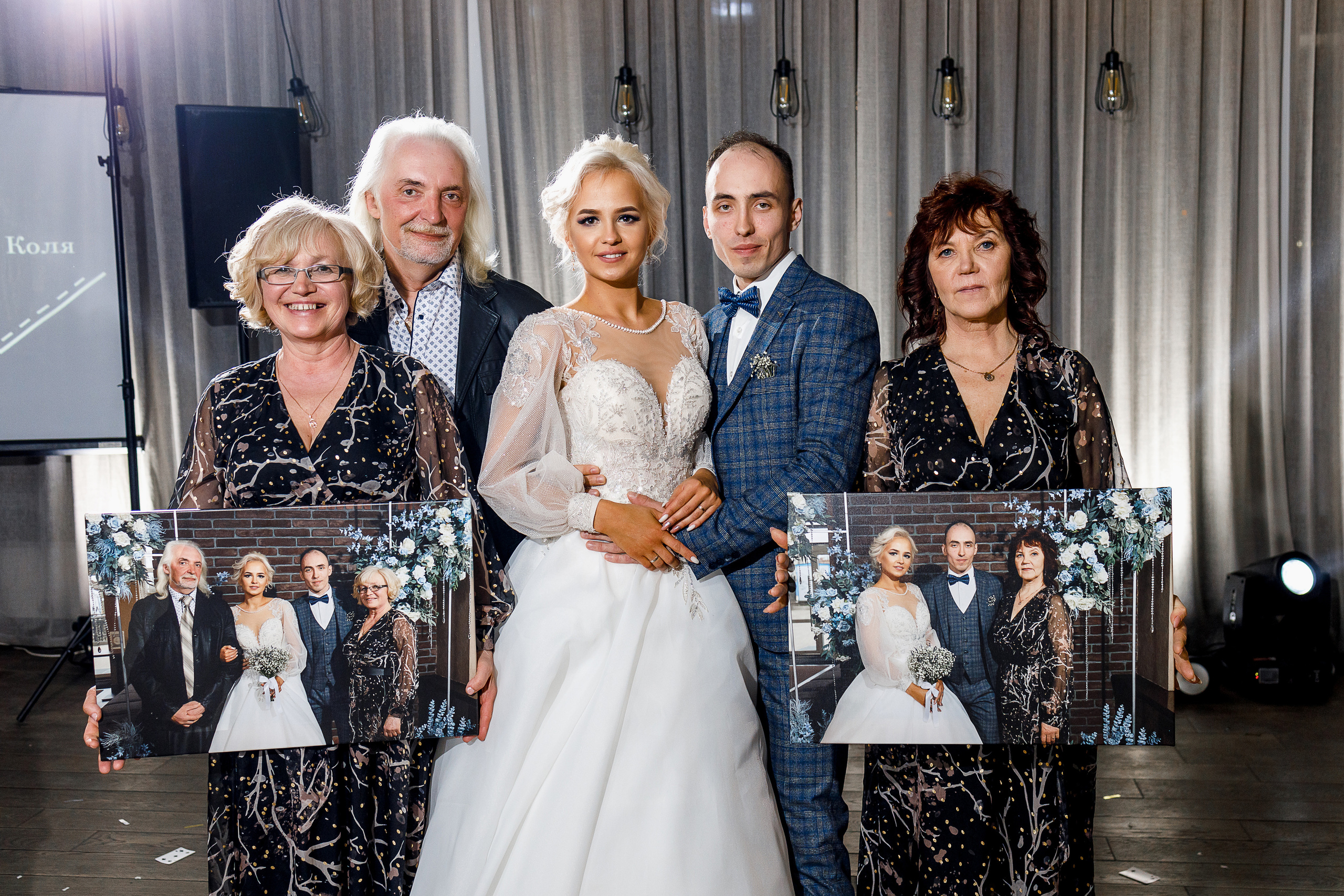 Трепетное утро невесты в гостиничном номере. Олег Сверчков | Свадебный фотограф Вологда