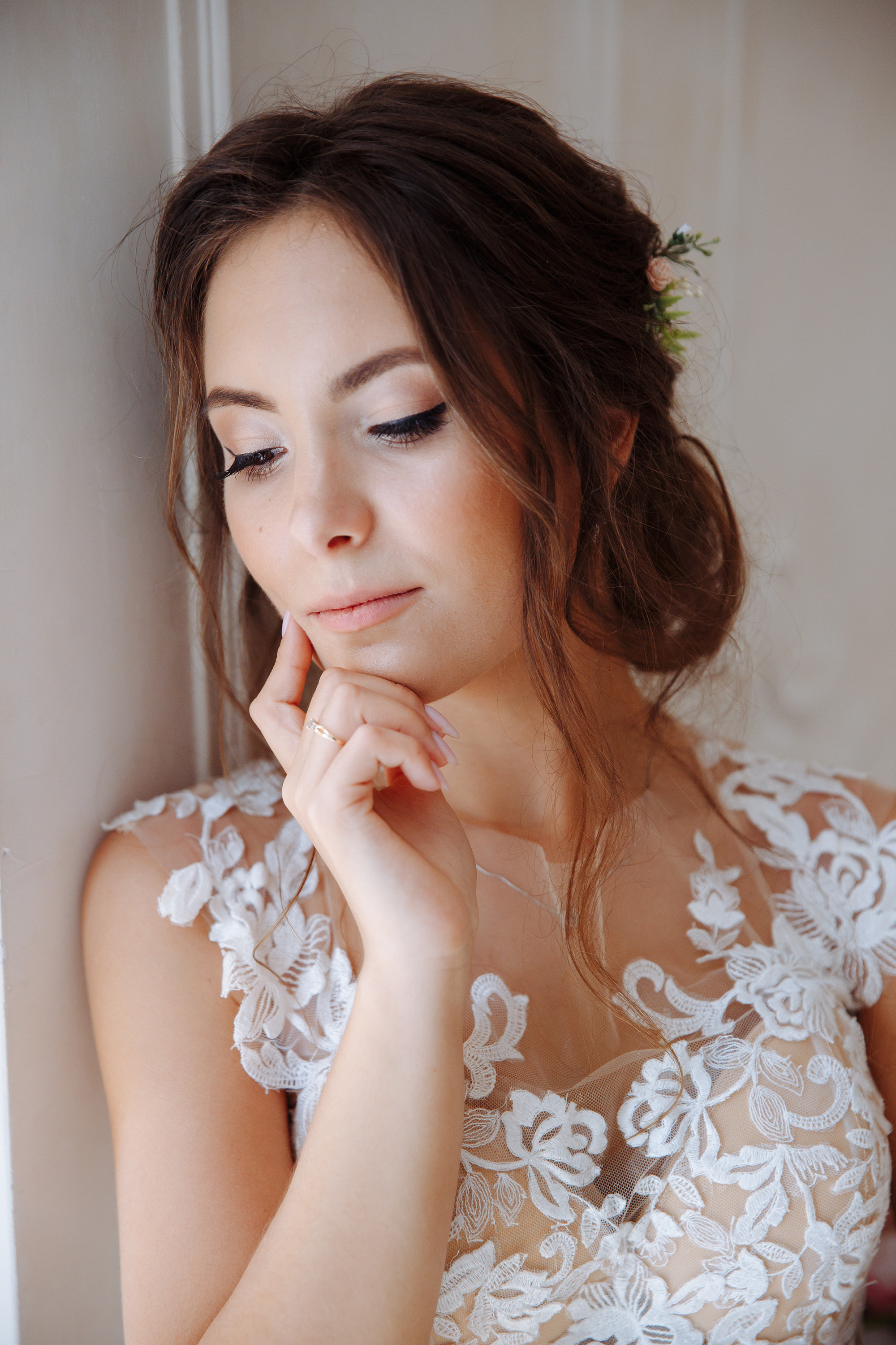 Сборы невесты в студии. Свадебный фотограф Москва и МО Сергей Киржаев