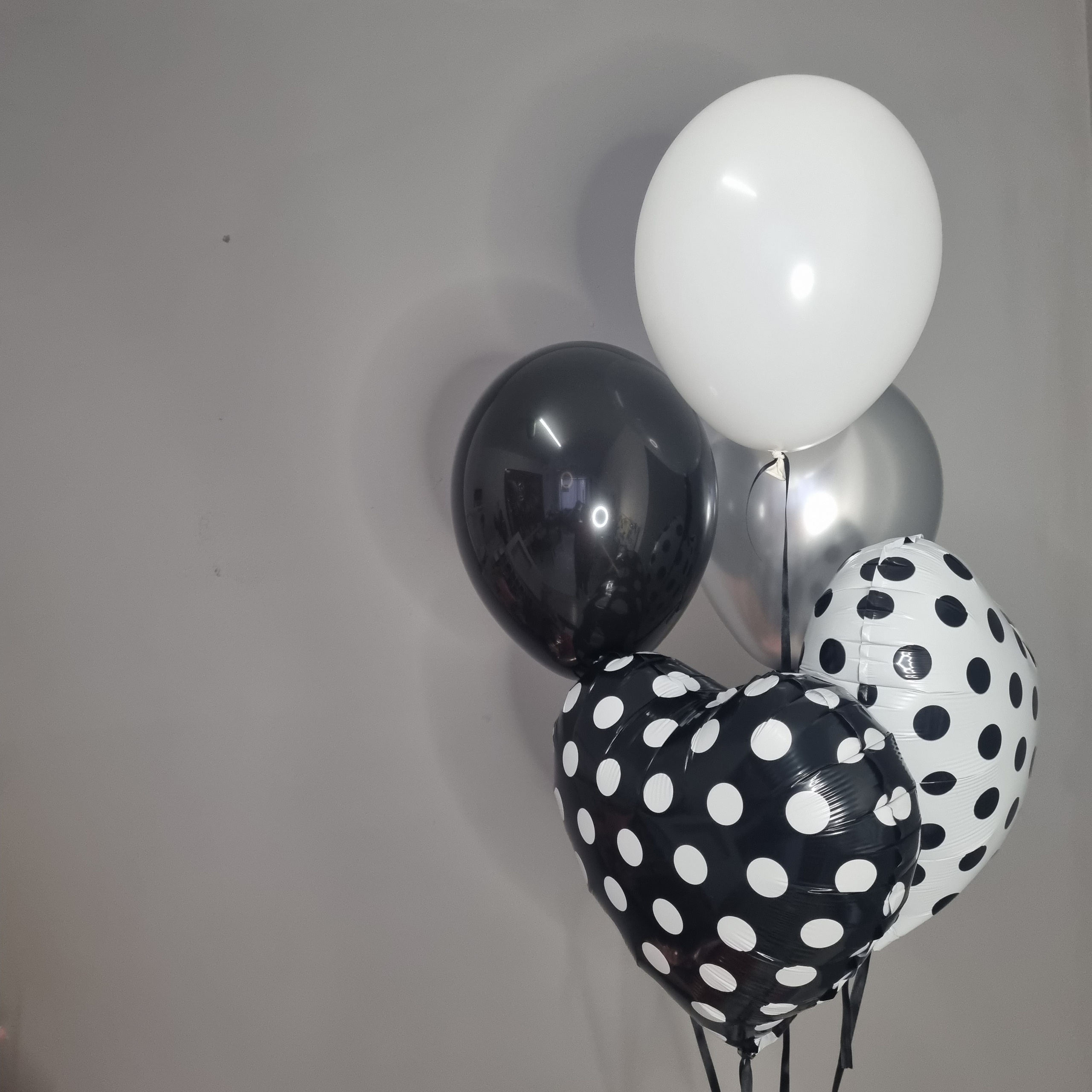Balone sa helijimom. Dekoracije balone. Dostava balone. Grad Novi Sad