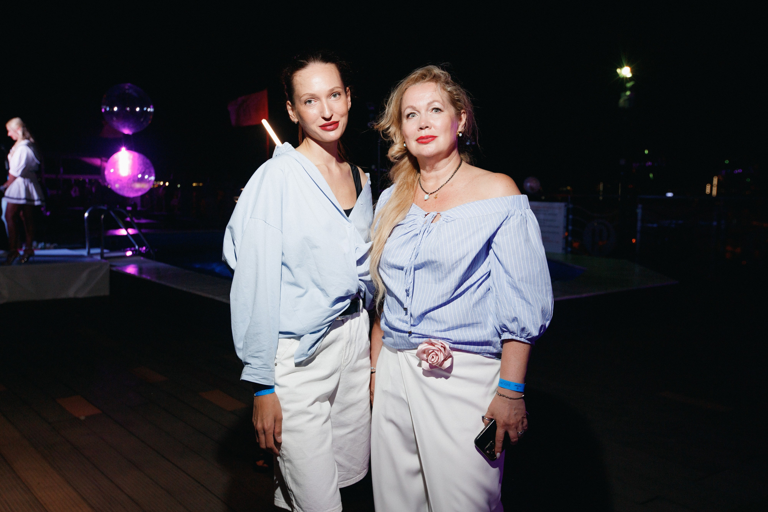 СОБРАНИЕ — ПРЕЗЕНТАЦИЯ НОВОГО НОМЕРА. СВОИ. ФОТООТЧЕТЫ-СОБЫТИЯ-МЕСТА