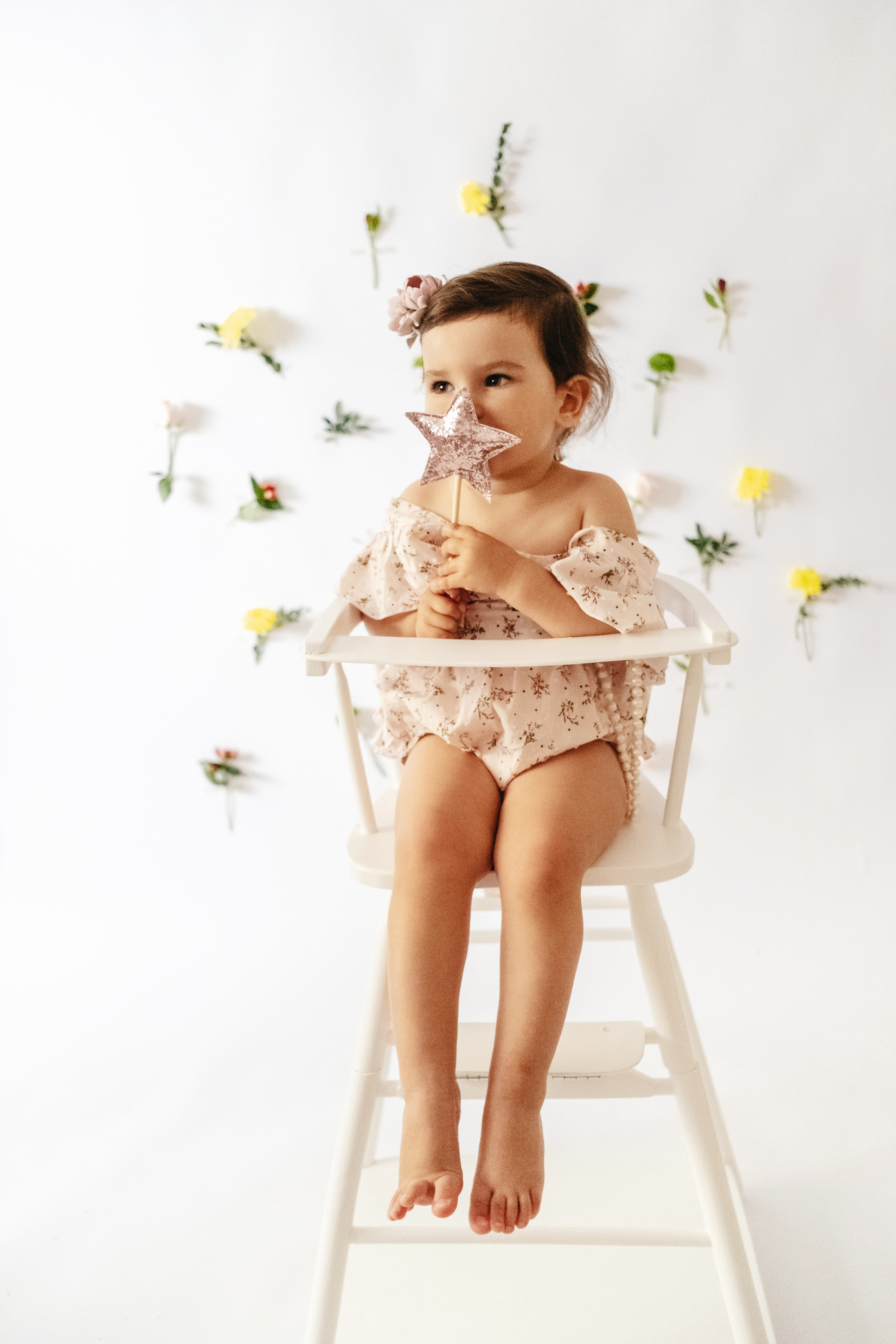 белый фон с цветочками