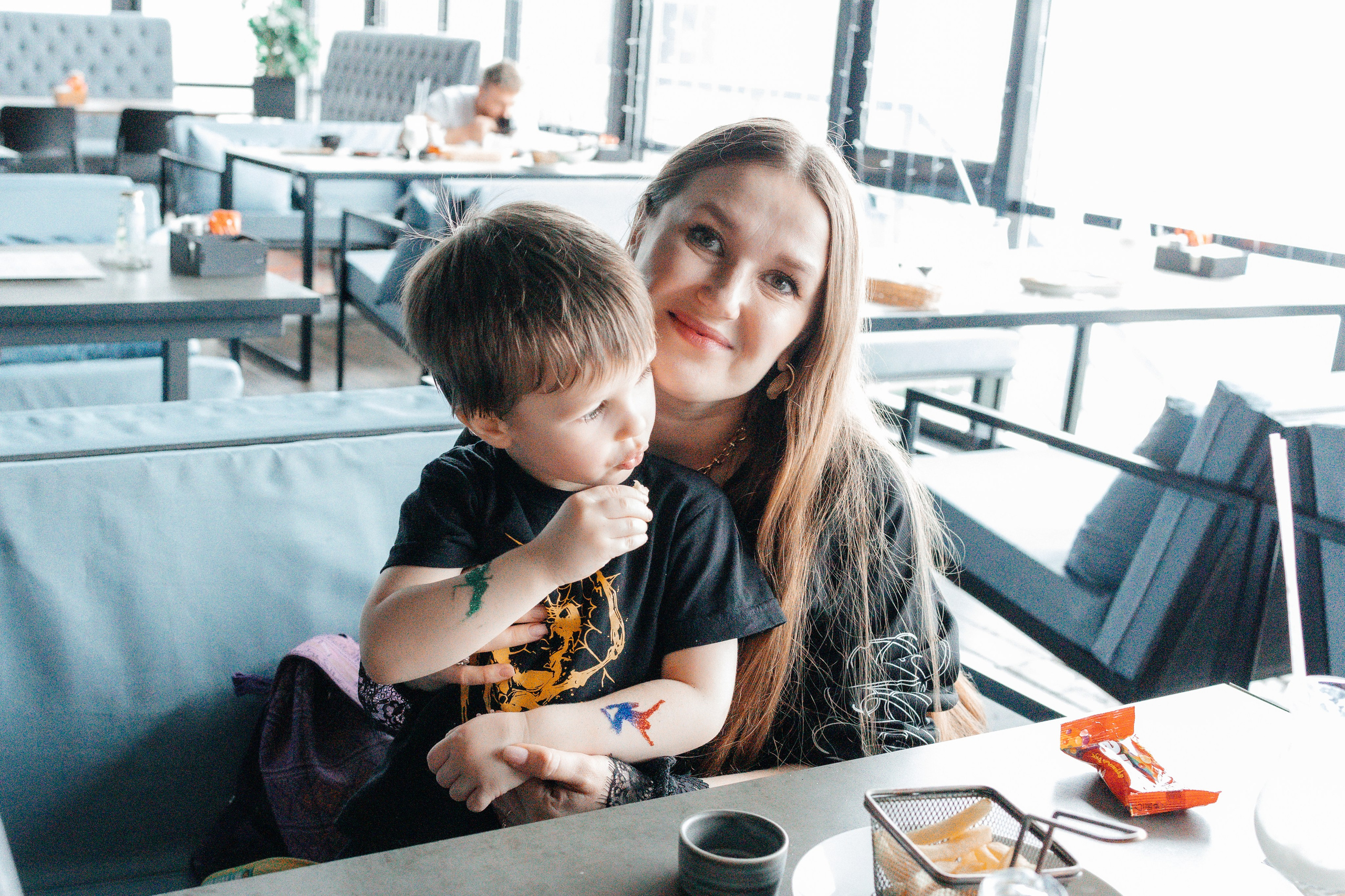 Блеск тату в Лофте. Семейный и детский фотограф в Славгороде Анастасия Винс
