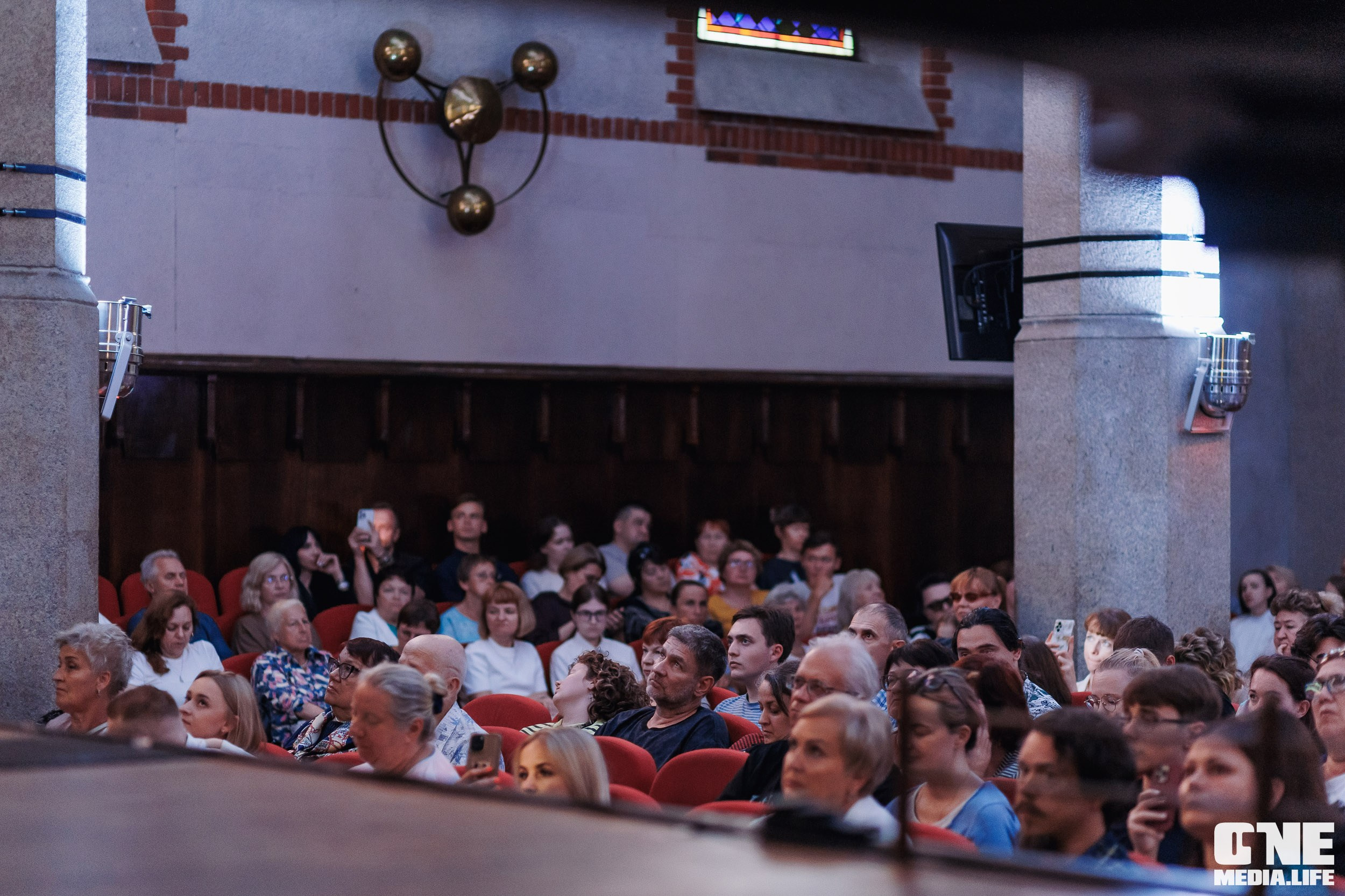 Фоторепортаж из Калининградской филармонии. One Media Life: фоторепортажи, фотоотчеты с мероприятий и заведений