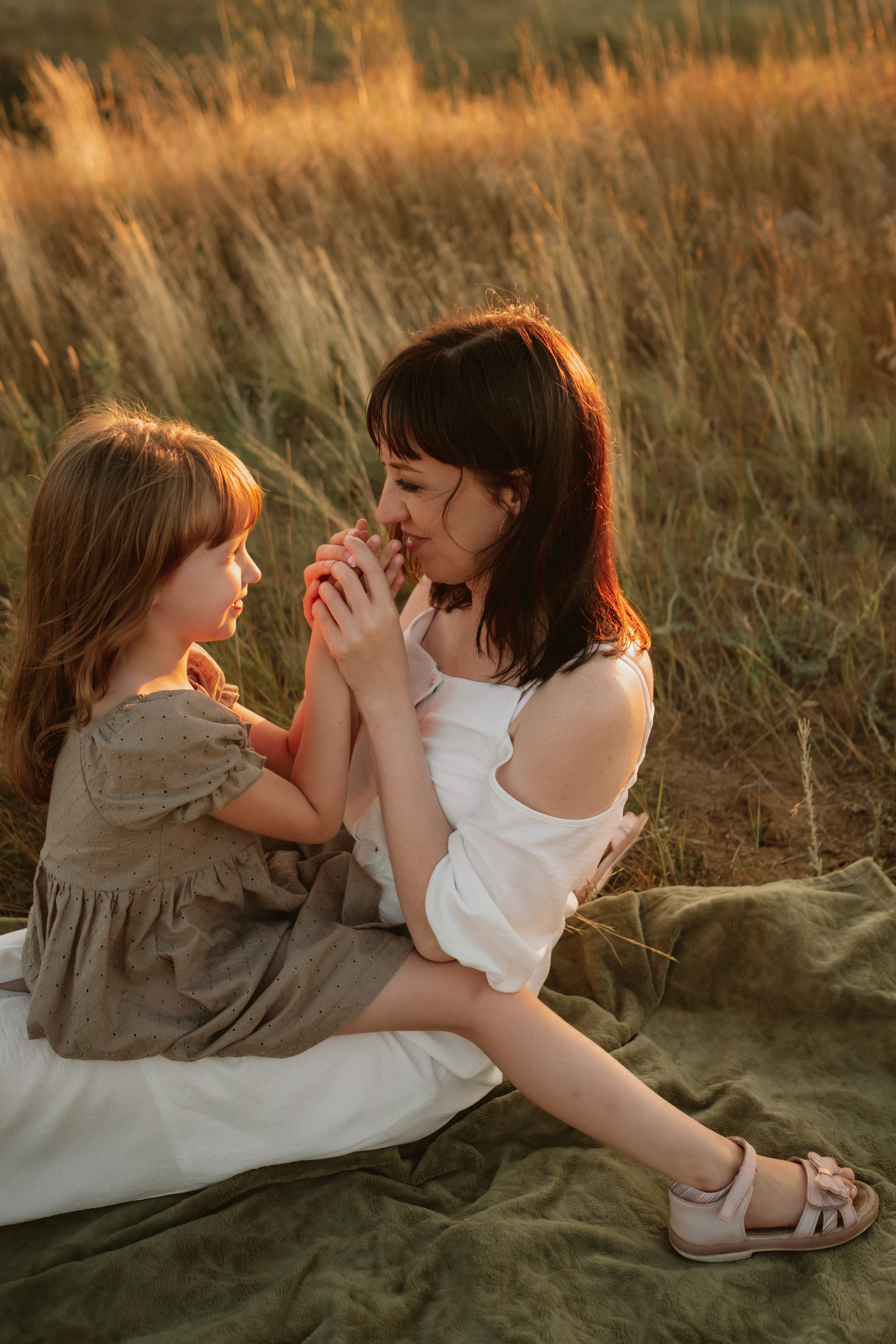 Семейная фотосесиия в поле. Антонина Мезинова фотограф Михайловка и Волгоград