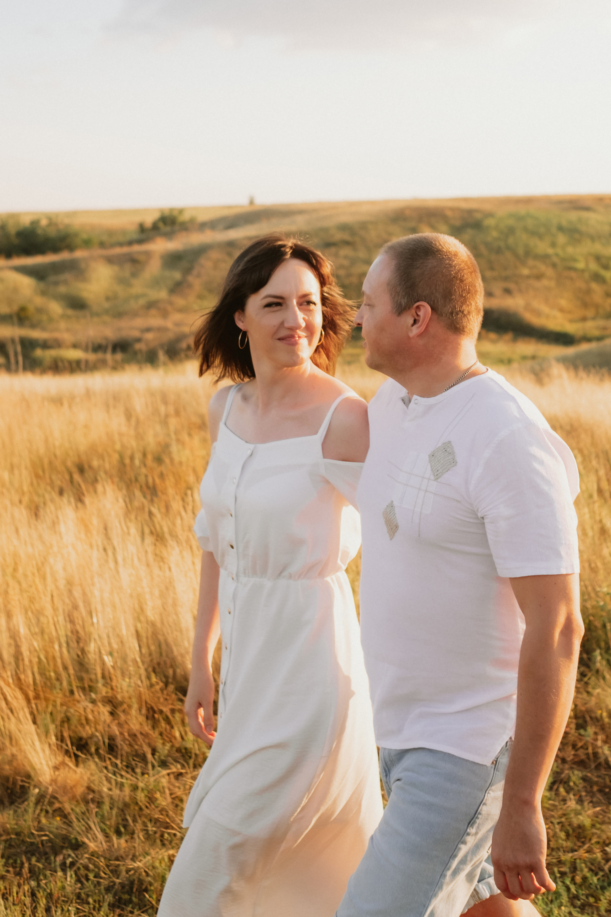 Семейная фотосесиия в поле. Антонина Мезинова фотограф Михайловка и Волгоград