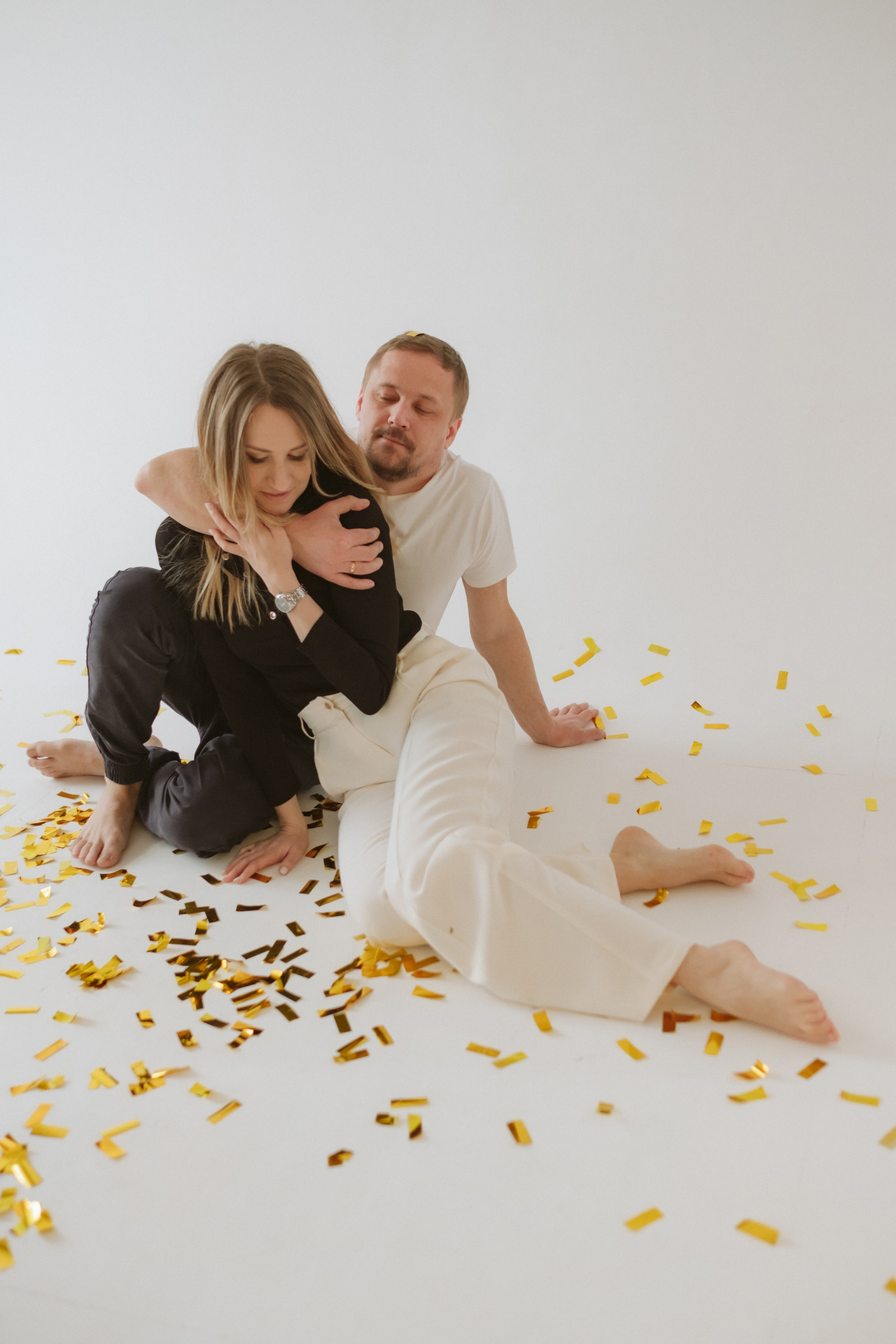 Семейная фотосессия в студии. Антонина Мезинова фотограф Михайловка и Волгоград