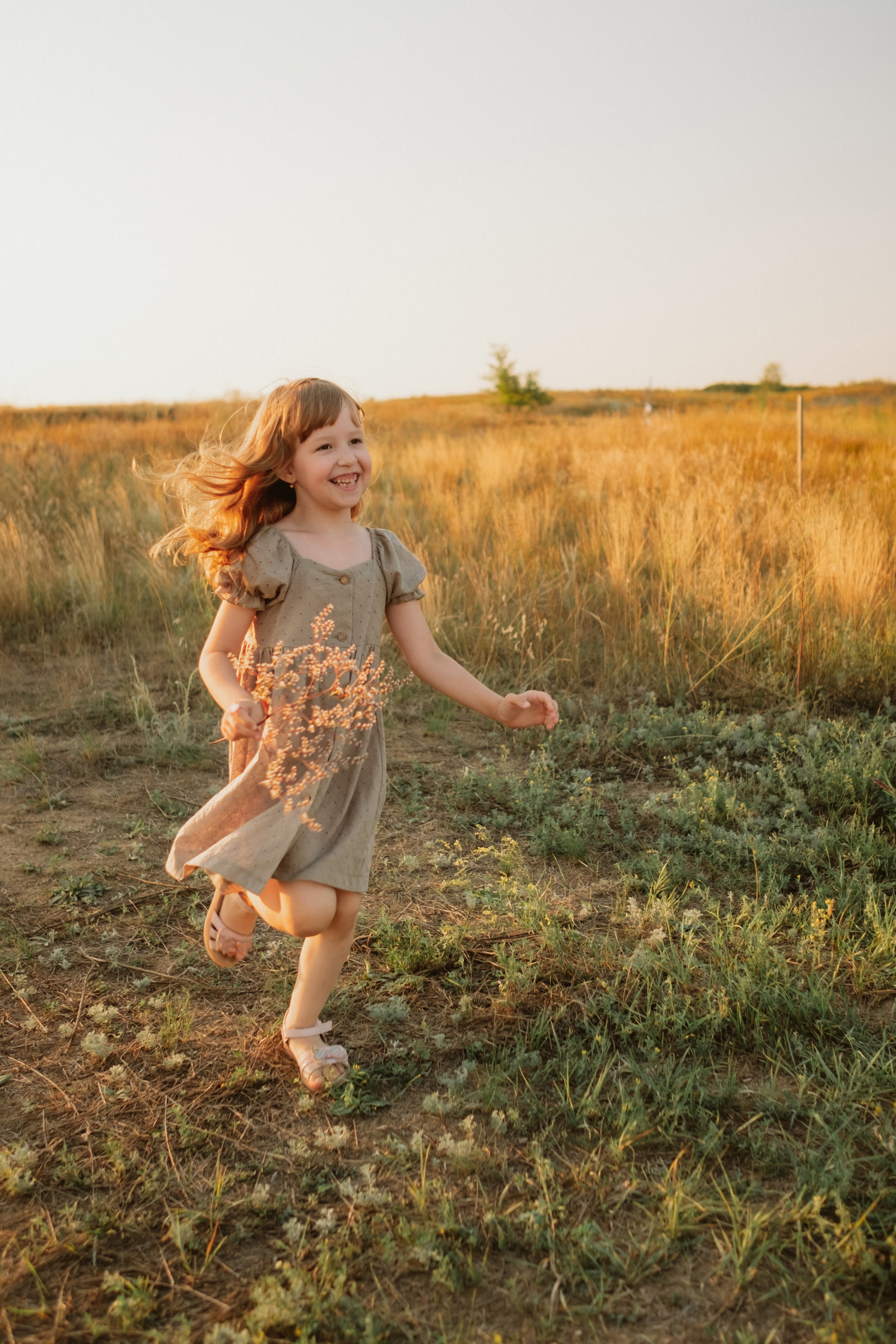 Семейная фотосесиия в поле. Антонина Мезинова фотограф Михайловка и Волгоград