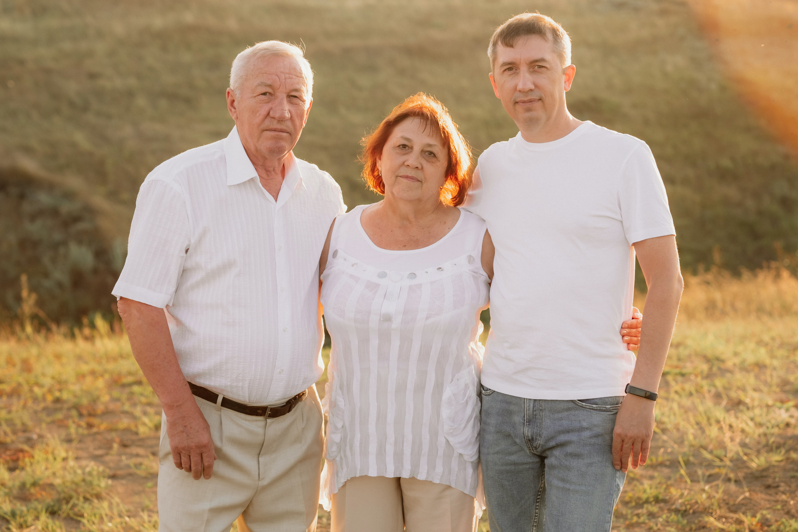 Семейная фотосесиия в поле. Антонина Мезинова фотограф Михайловка и Волгоград