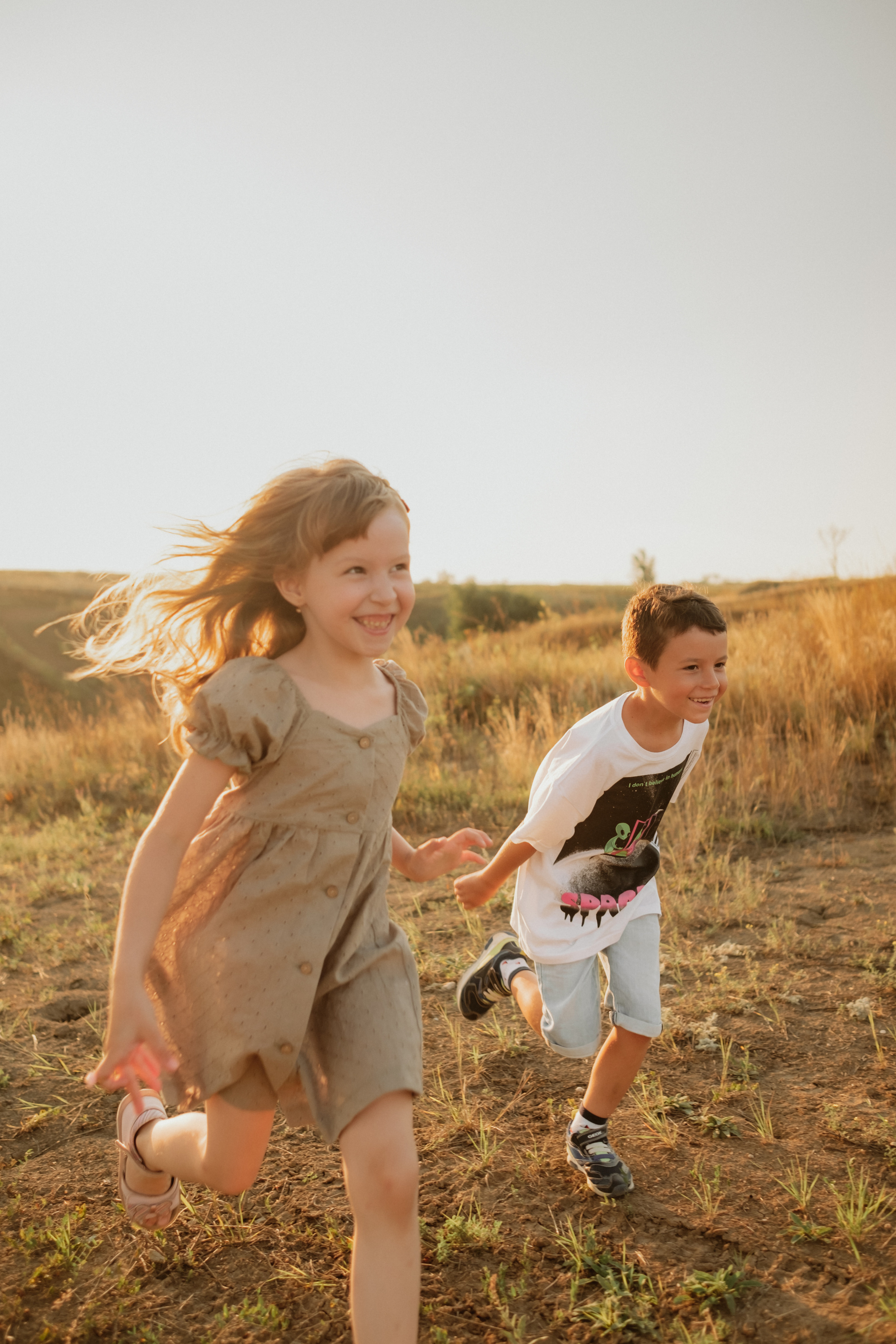 Семейная фотосесиия в поле. Антонина Мезинова фотограф Михайловка и Волгоград