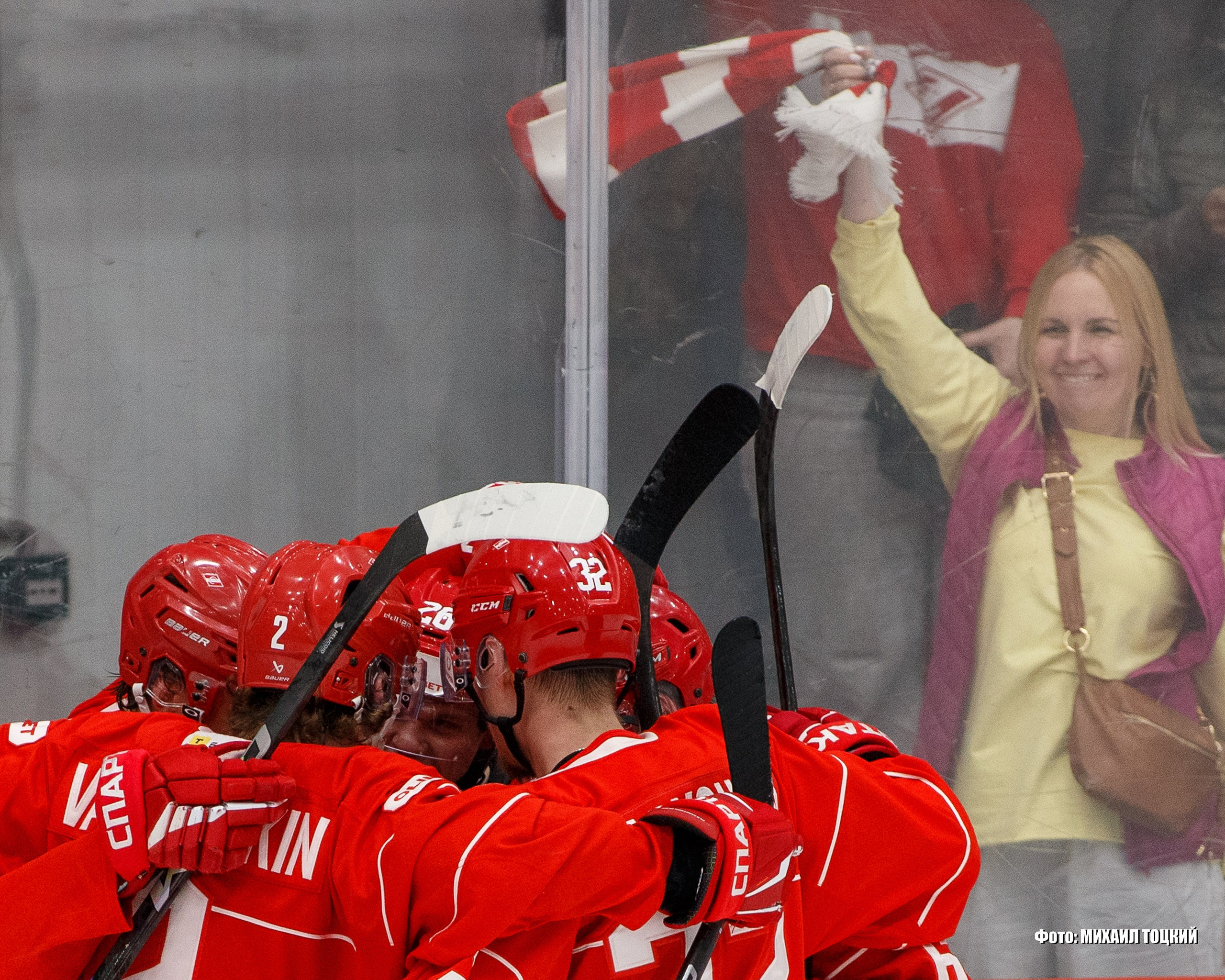 Фоторепортаж Плей-офф МХЛ. МХК Спартак (Москва) — МХК Чайка (Нижний Новгород). Михаил Тоцкий портретный и репортажный фотограф в Москве