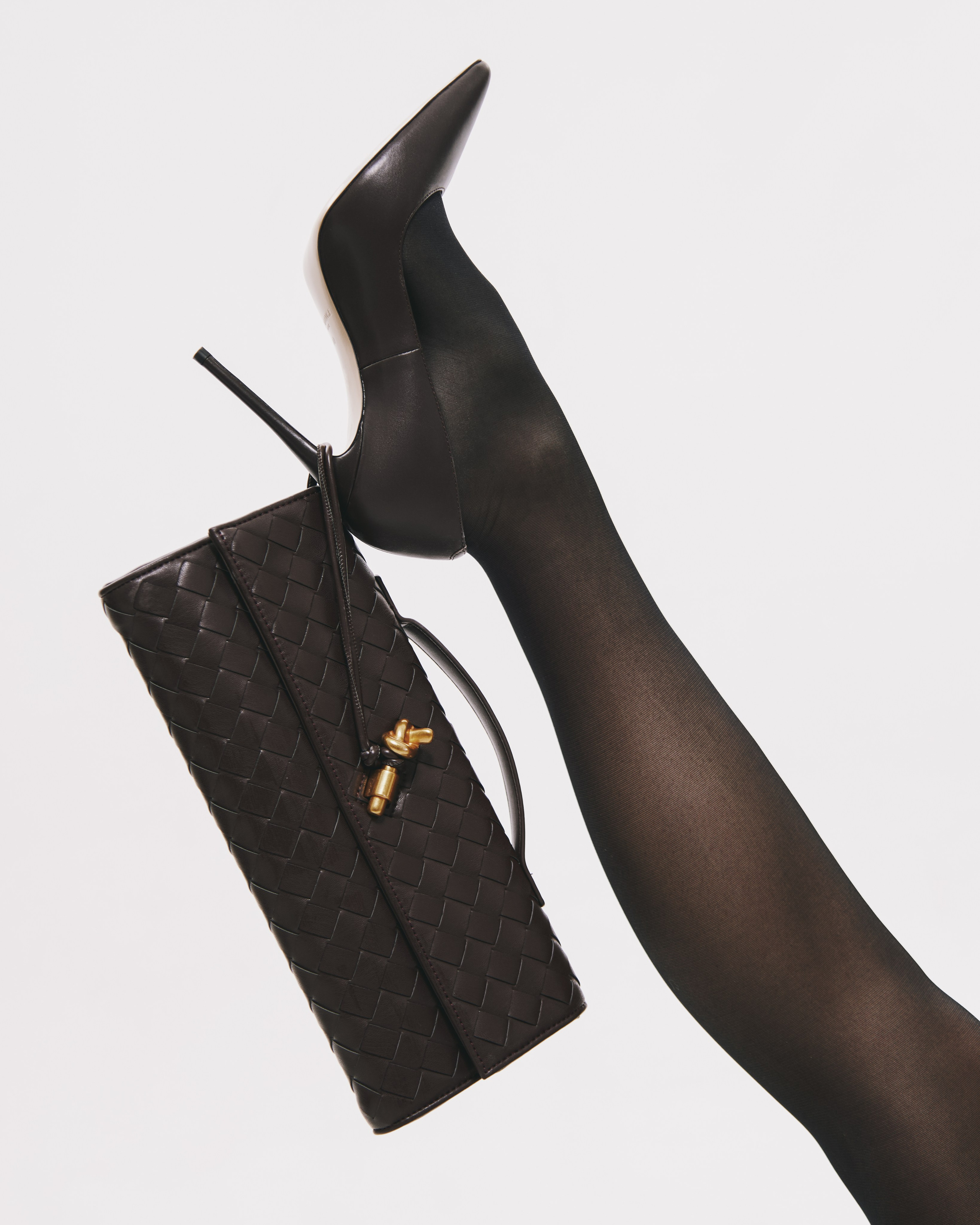 Съемка для бренда. Студийный фотограф в Москве Илья Сухов