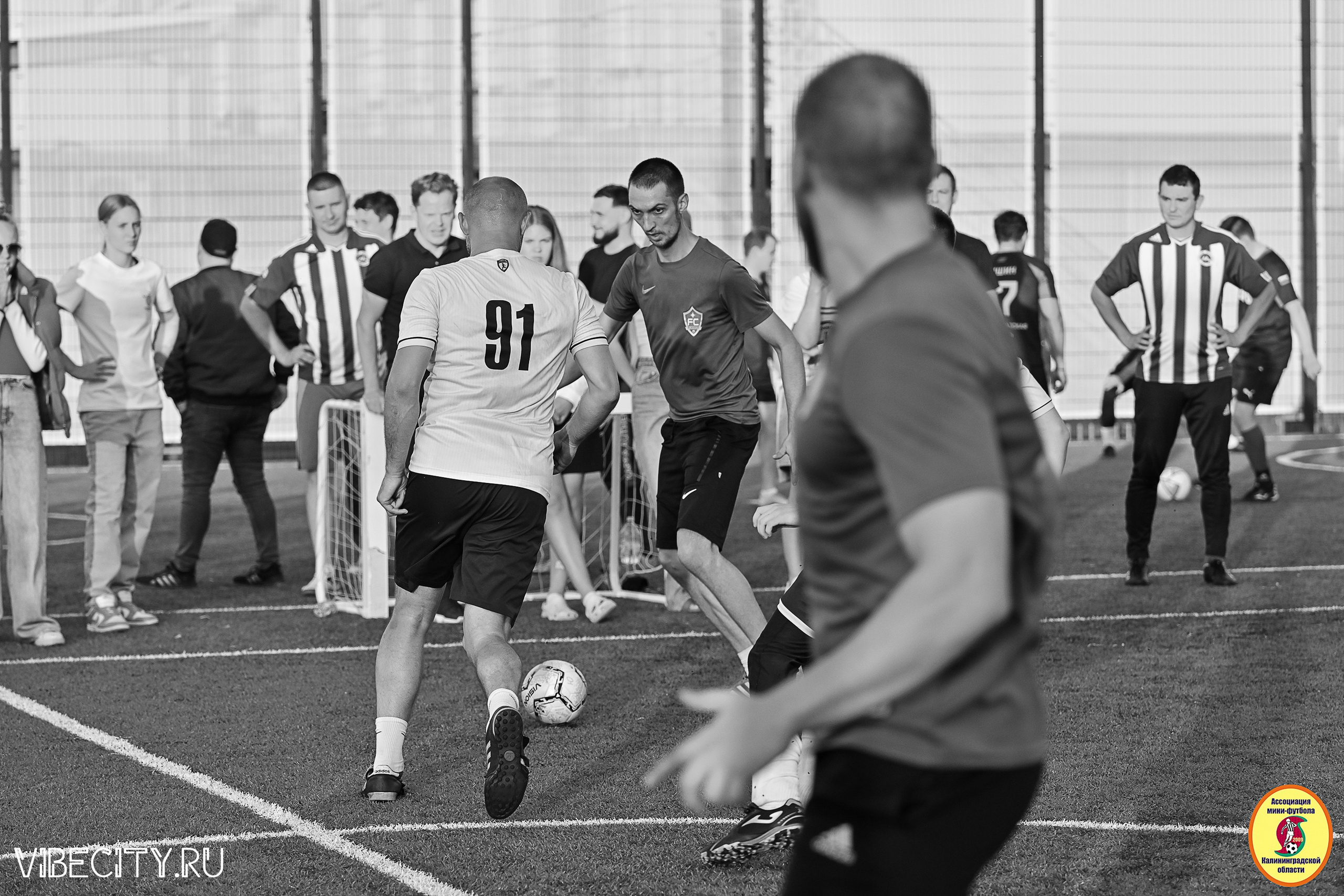 ИГРЫ МИНИ-ФУТБОЛЬНОЙ И КОРПОРАТИВНОЙ ЛИГИ. VIBECITY.RU Вайб Сити Ру Фоторепортажи Фотоотчеты Калининград