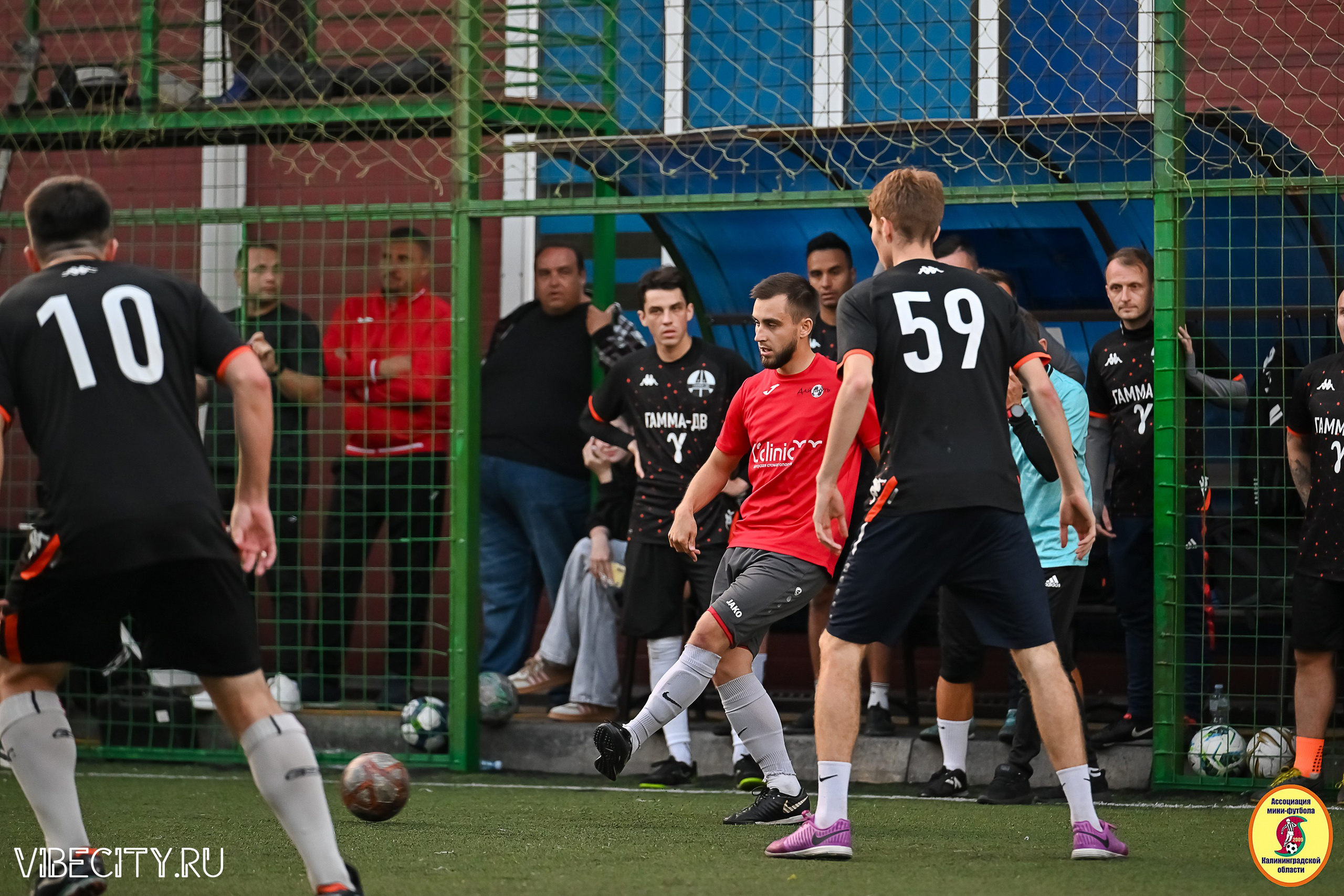 ИГРЫ МИНИ-ФУТБОЛЬНОЙ И КОРПОРАТИВНОЙ ЛИГИ. VIBECITY.RU Вайб Сити Ру Фоторепортажи Фотоотчеты Калининград