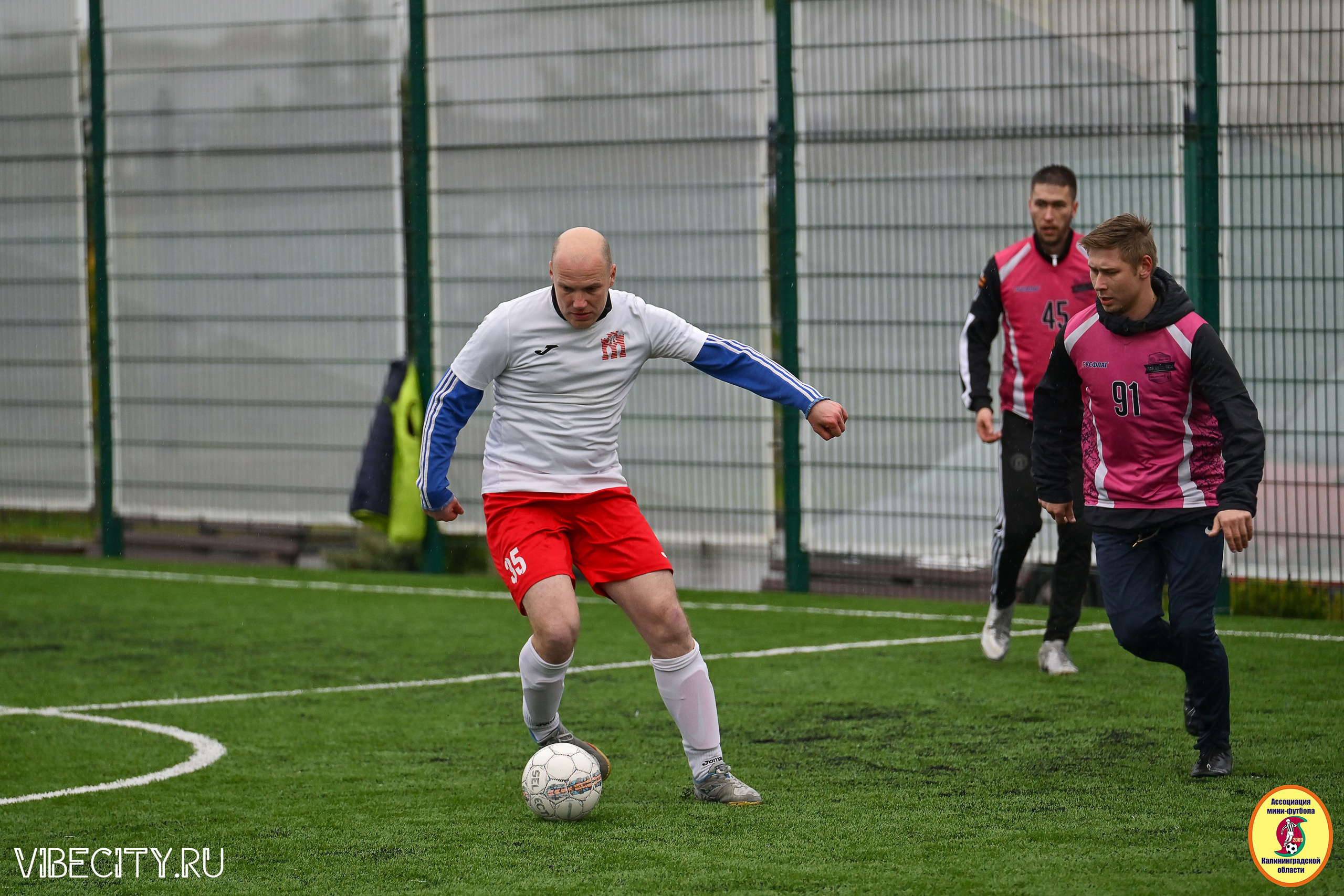 ИГРЫ МИНИ-ФУТБОЛЬНОЙ ЛИГИ. VIBECITY.RU Вайб Сити Ру Фоторепортажи Фотоотчеты Калининград