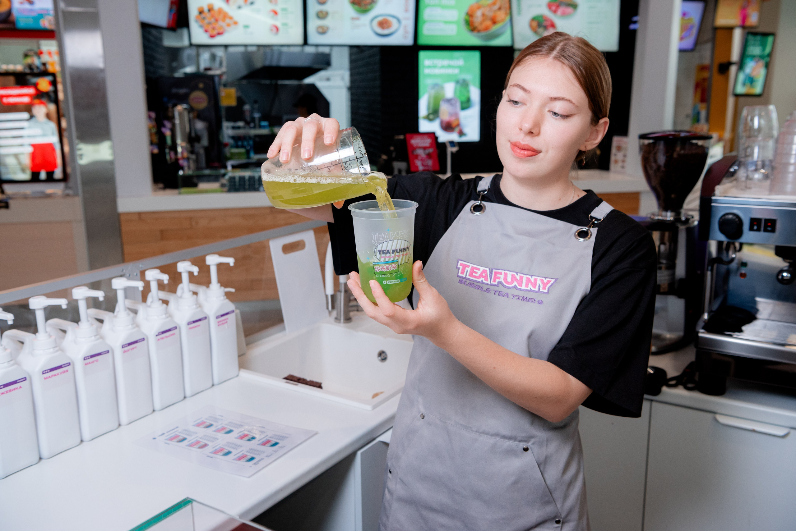 Открытие Tea Funny в Акварели. Фотограф в Волгограде и Волжском Александр Горбань