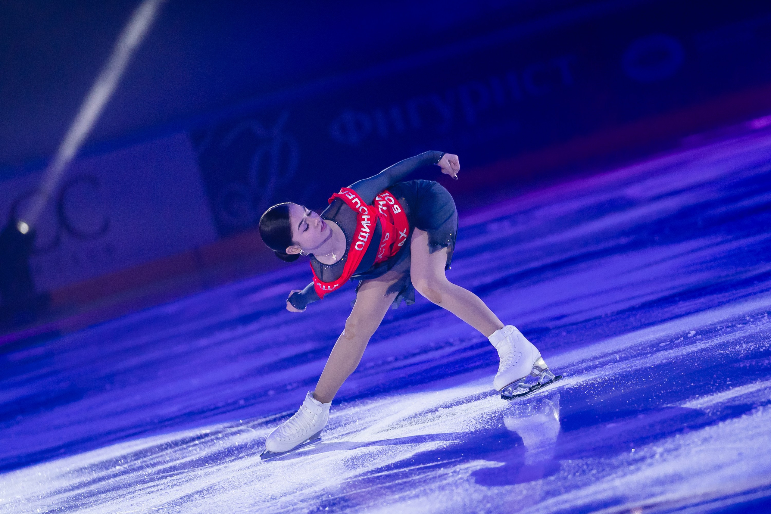 Шоу «Чемпионы на льду» в Новосибирске. Воробьева Ксения — Спортивный и танцевальный фотограф Новосибирск