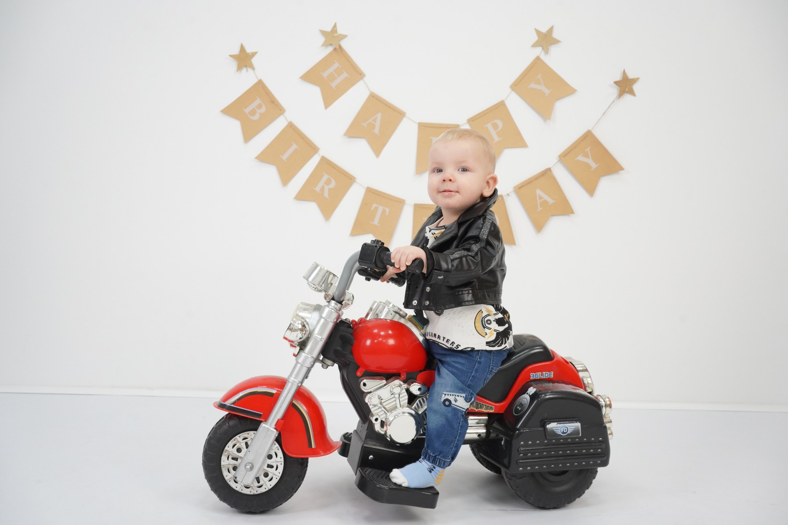 Фотосессия на Годик для Мальчиков. Детская Фотостудия ГОДОВАСИКИ в Санкт-Петербурге фотосесия на годик