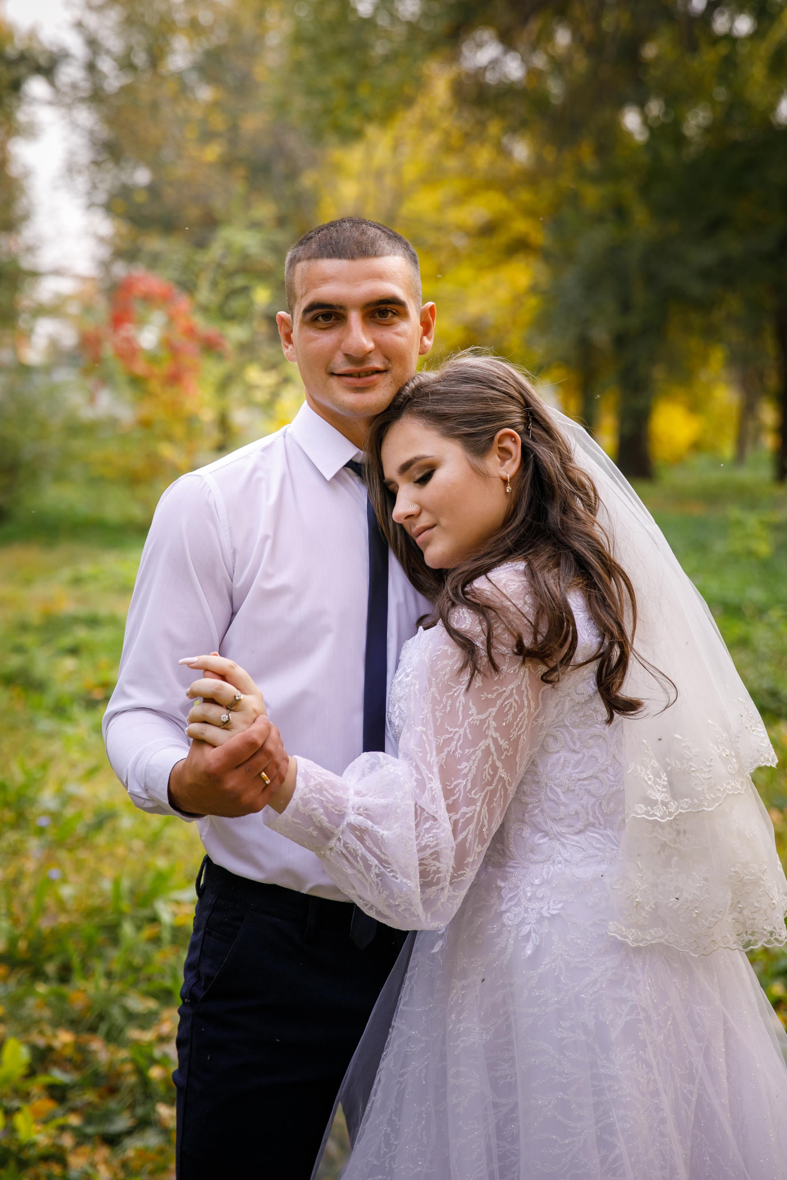 Свадебная прогулка в Батайске. Семейный и детский фотограф в Ростове-на-Дону