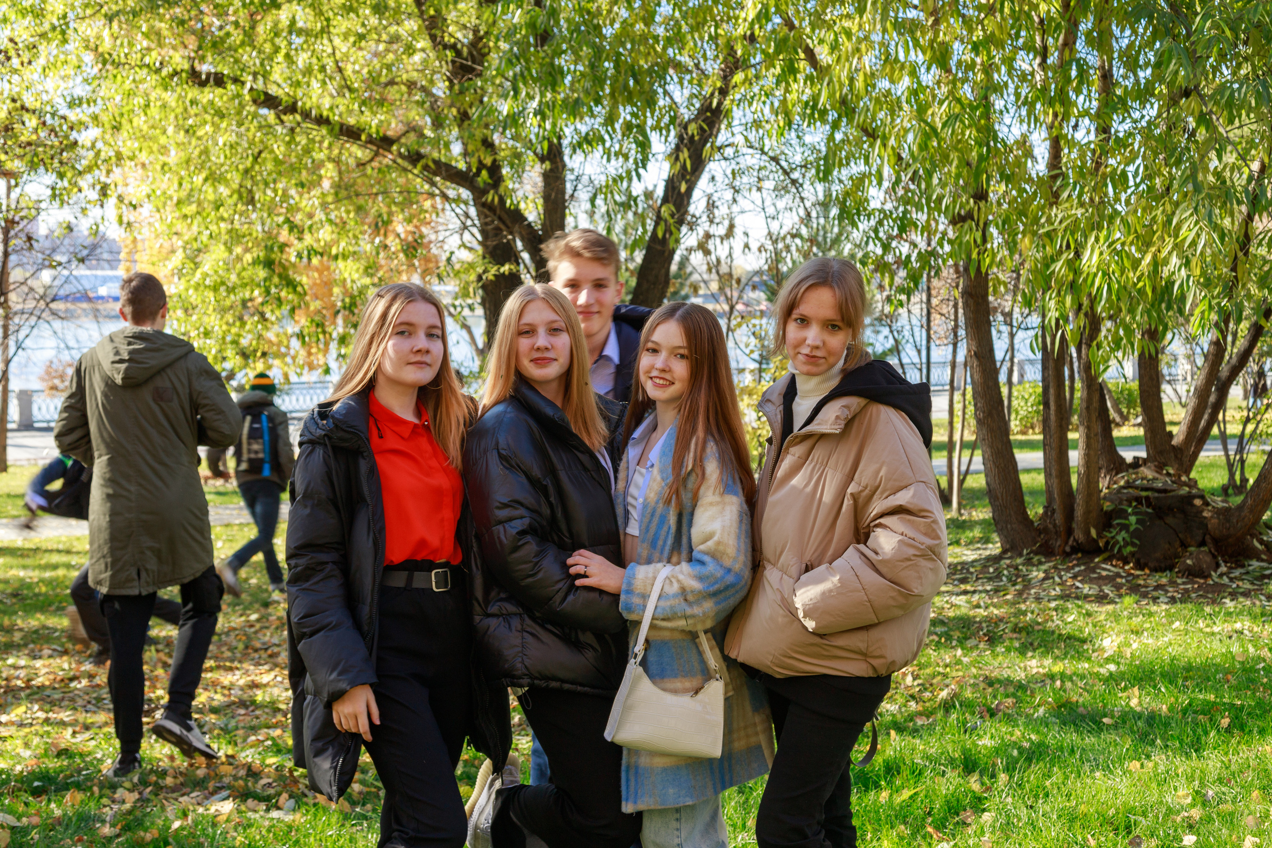 Прогулка с классом. Выпускные альбомы — заказать альбом на выпускной в Новосибирске