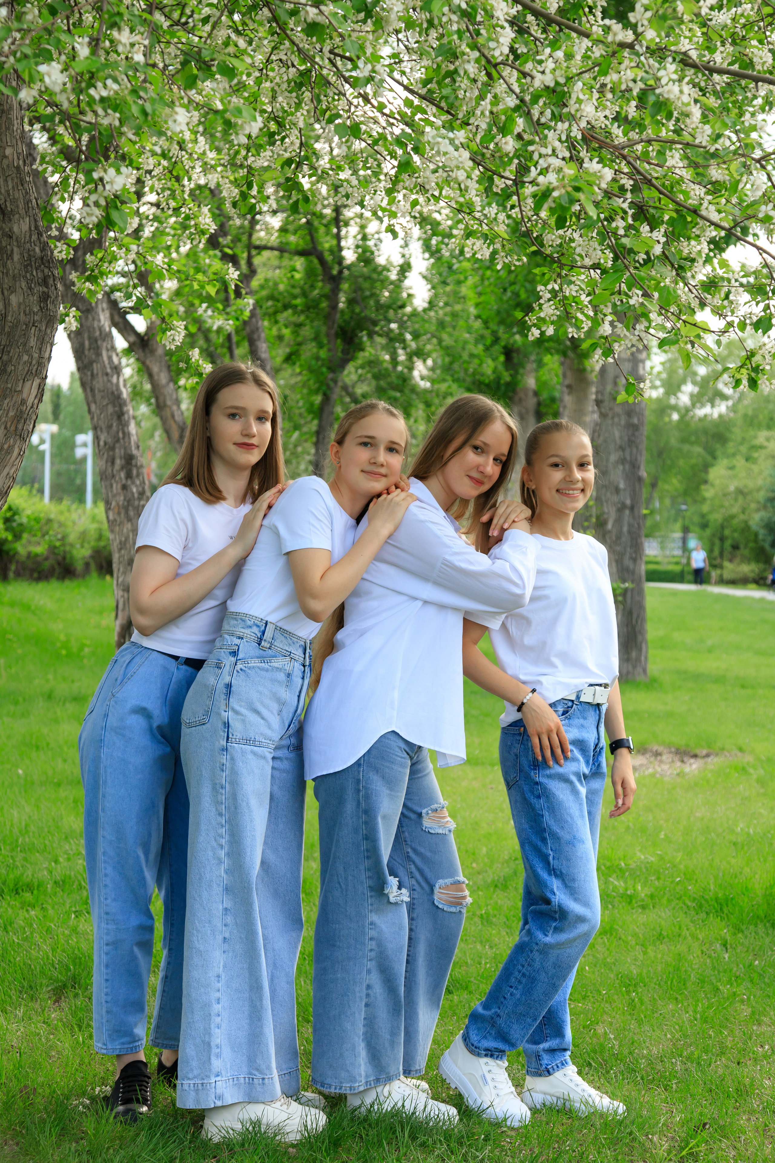 Прогулка с классом. Выпускные альбомы — заказать альбом на выпускной в Новосибирске