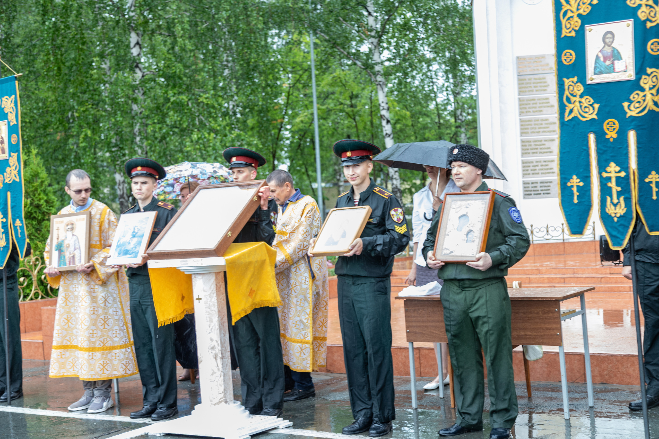 Выпускной. Выпускные альбомы — заказать альбом на выпускной в Новосибирске