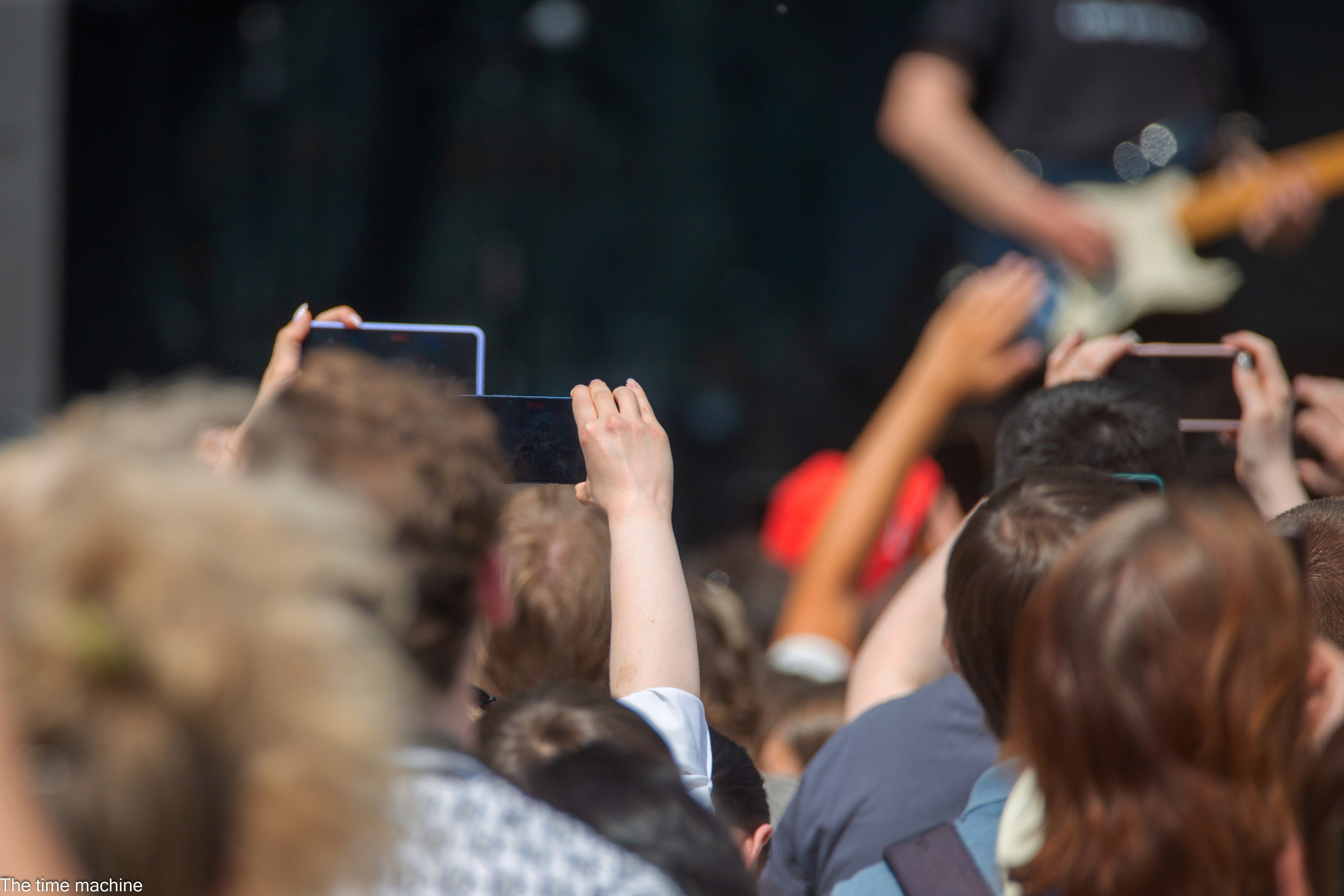 Концерт певца Ираклия Veer Mall 31.05.25. Фотограф для маркетплейсов Михаил Бове