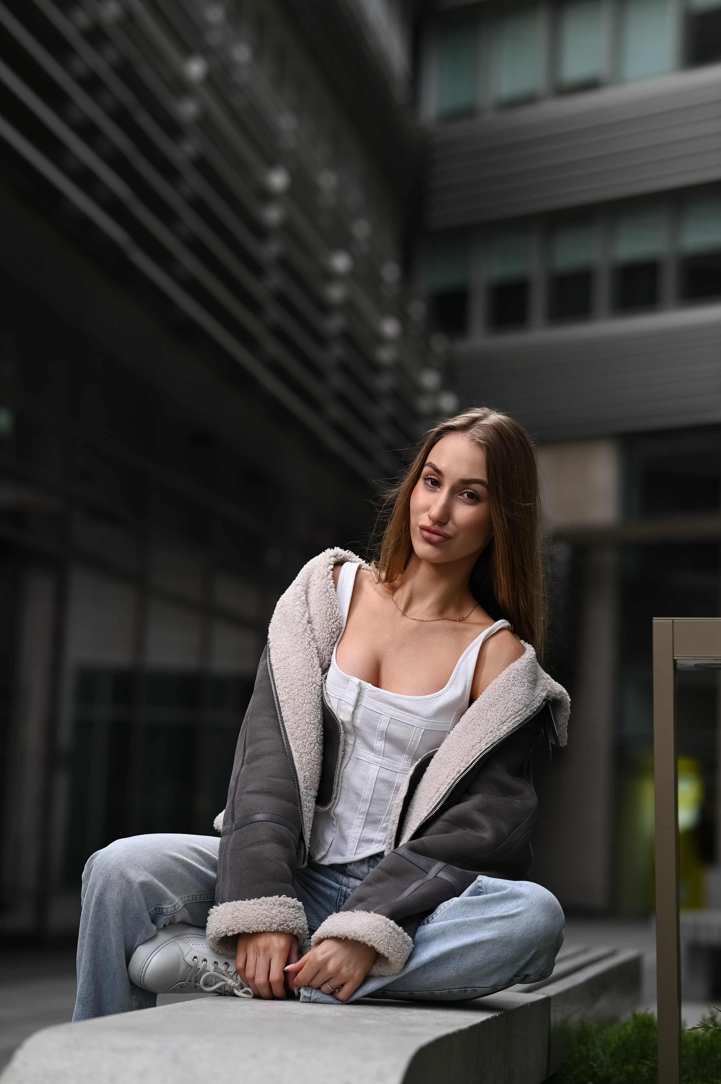 Уютный образ в городской съёмке от Алексея Клейменова