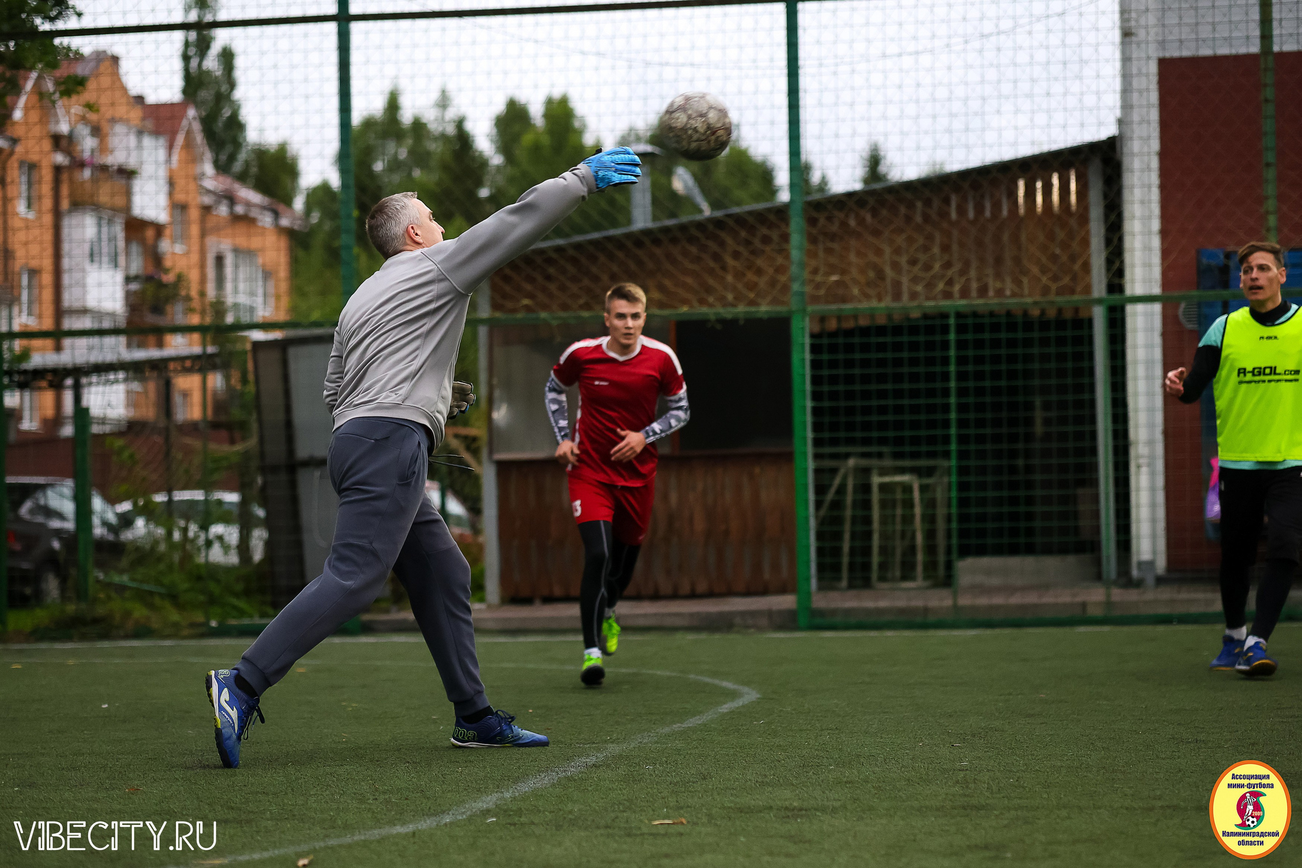 ИГРЫ МИНИ-ФУТБОЛЬНОЙ И КОРПОРАТИВНОЙ ЛИГИ. VIBECITY.RU Вайб Сити Ру Фоторепортажи Фотоотчеты Калининград