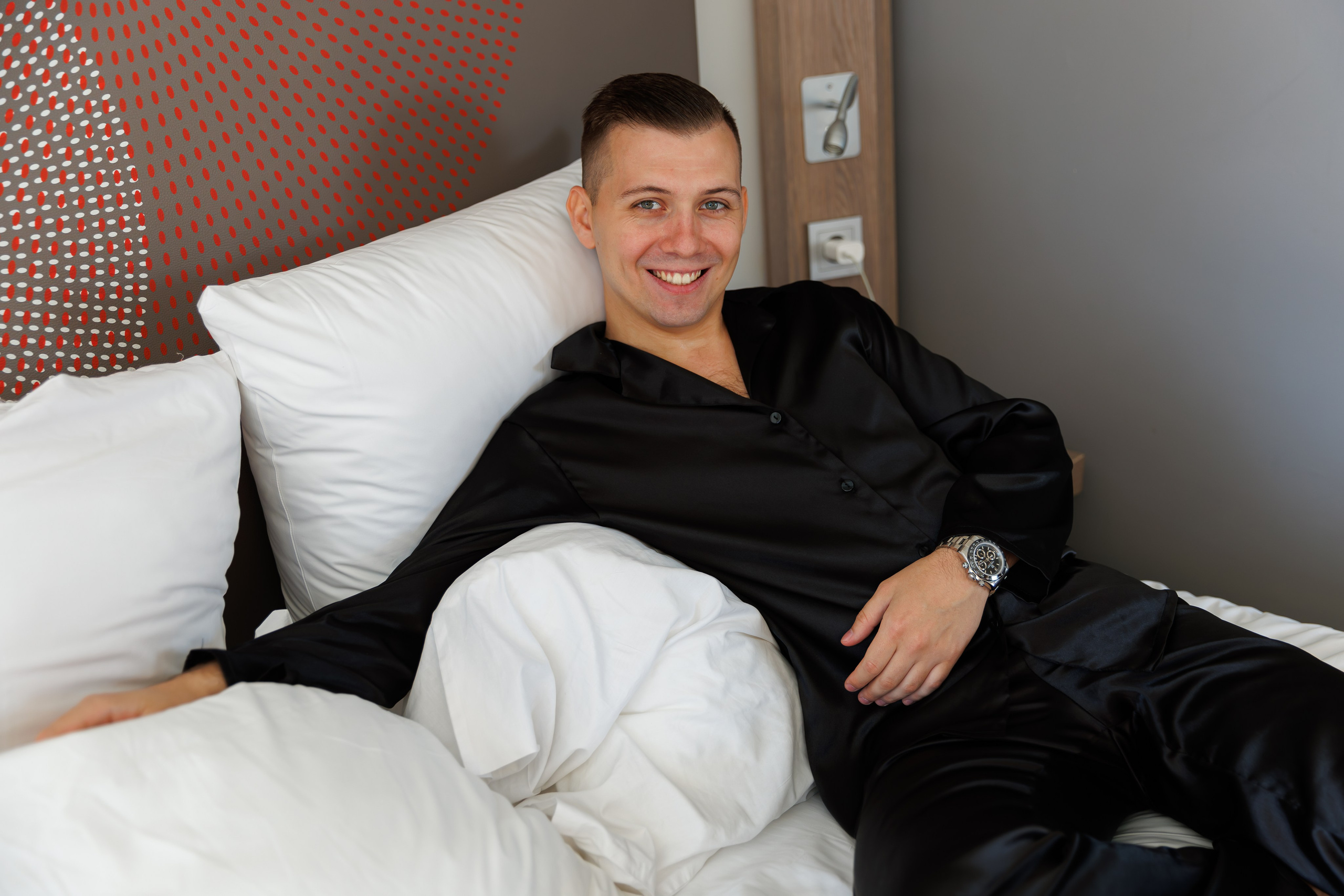 Свадебная фотосессия и сборы в NOVOTEL MOSCOW CITY. Свадебный фотограф Москва и МО Сергей Киржаев