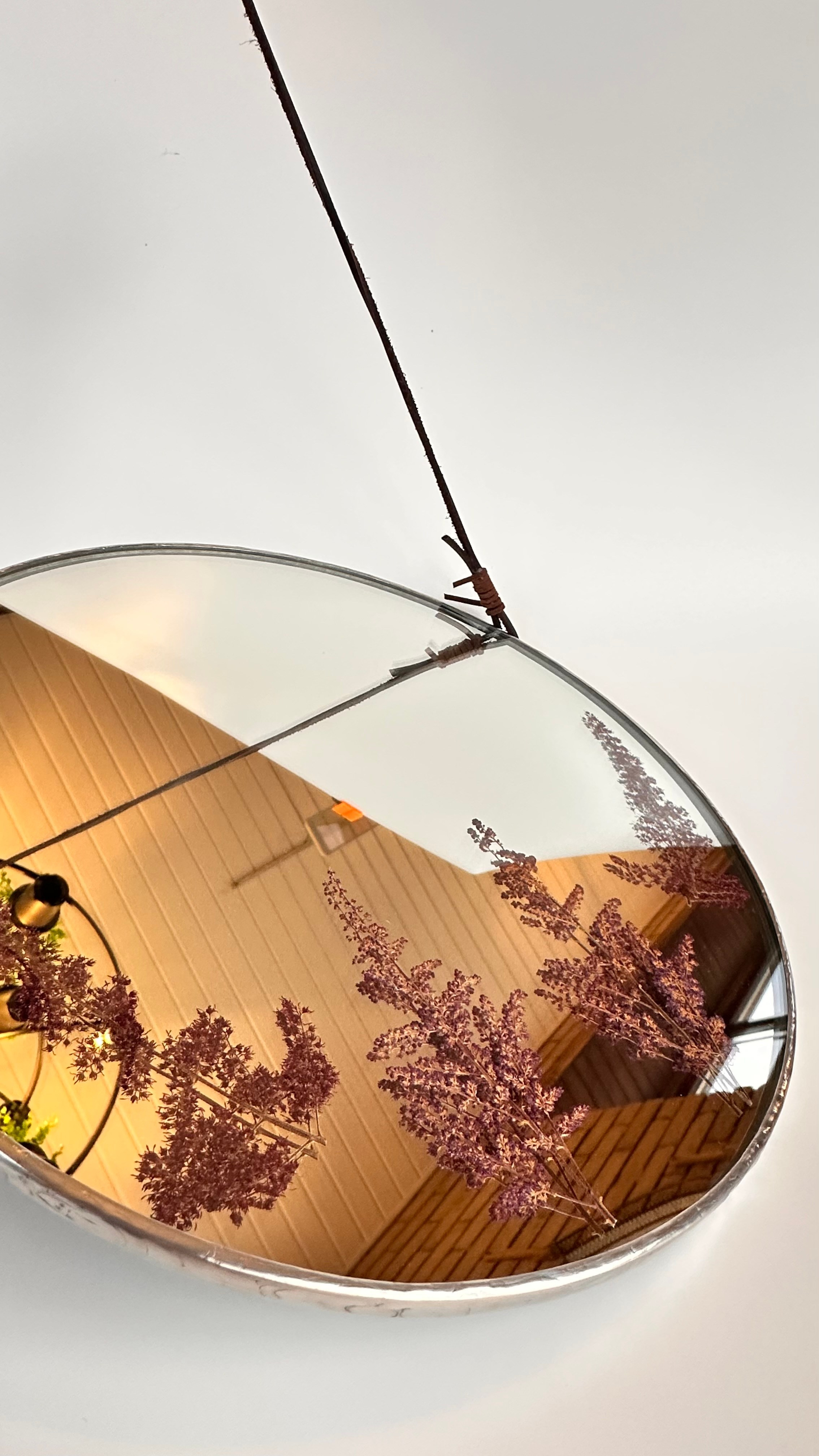 Зеркало «Астильба» круг 30 см. Оформляю пространства. Витражи с сухоцветами в технике Тиффани