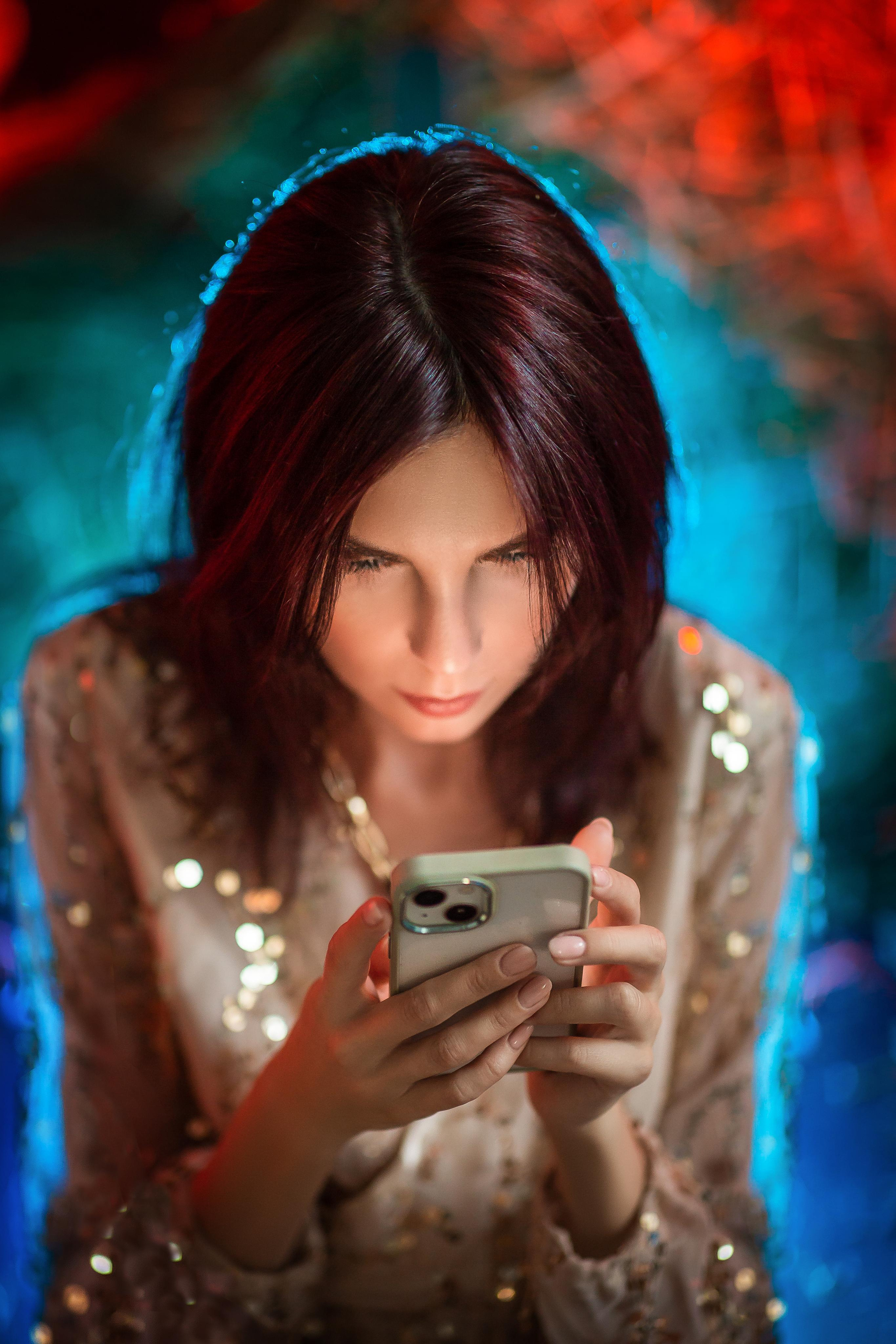 Современное на сене. Портретный и репортажный фотограф. Эмоциональные и откровенные портрет