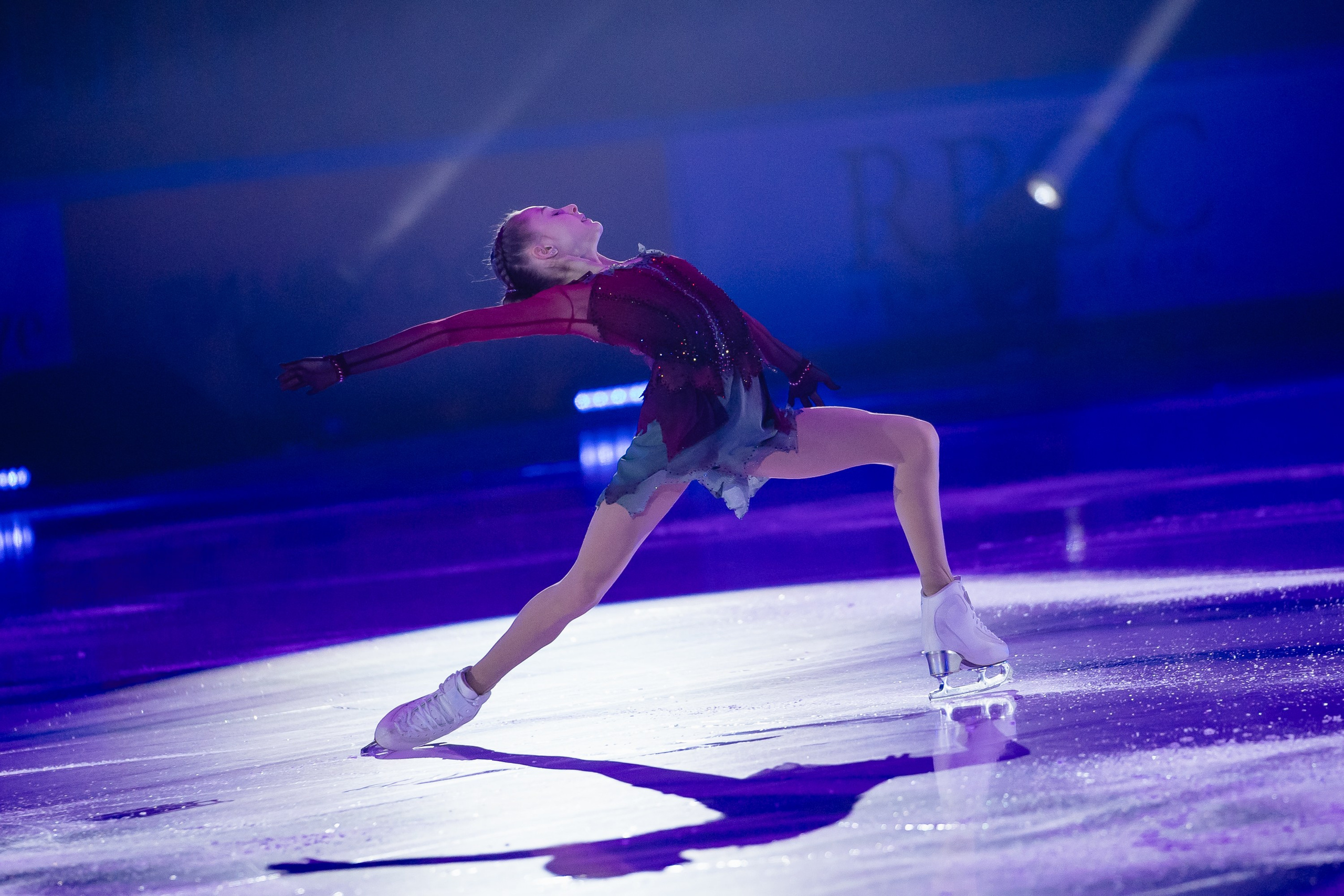 Шоу «Чемпионы на льду» в Новосибирске. Воробьева Ксения — Спортивный и танцевальный фотограф Новосибирск