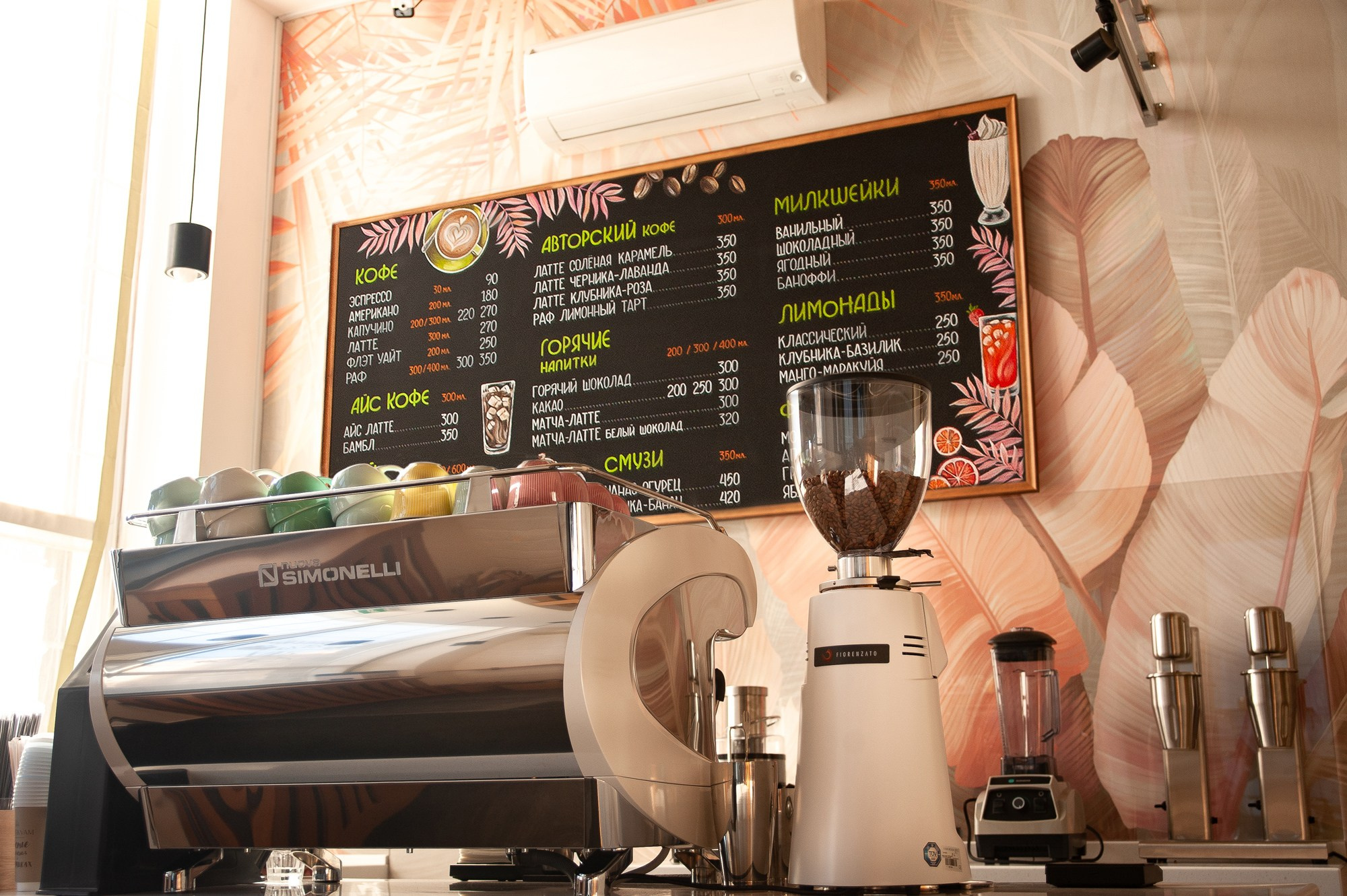 Интерьерная съемка, съемка в кафе, фотограф интерьеров Москва, фото кафе, фото кафе внутри, фото интерьера кафе, фотограф интерьеров